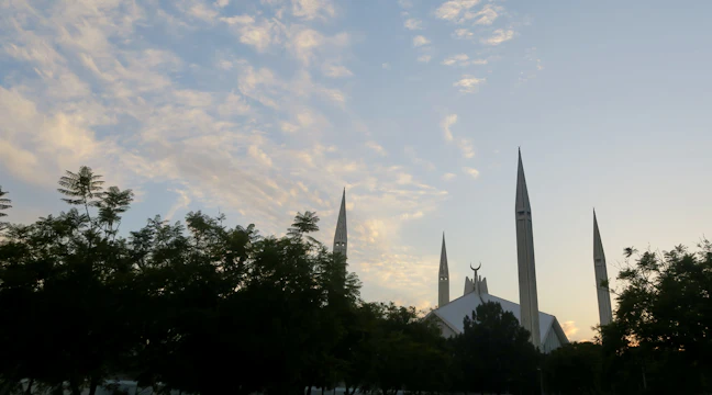 Luxury 17-Day Pakistan Itinerary: Epic Journeys & Escapes