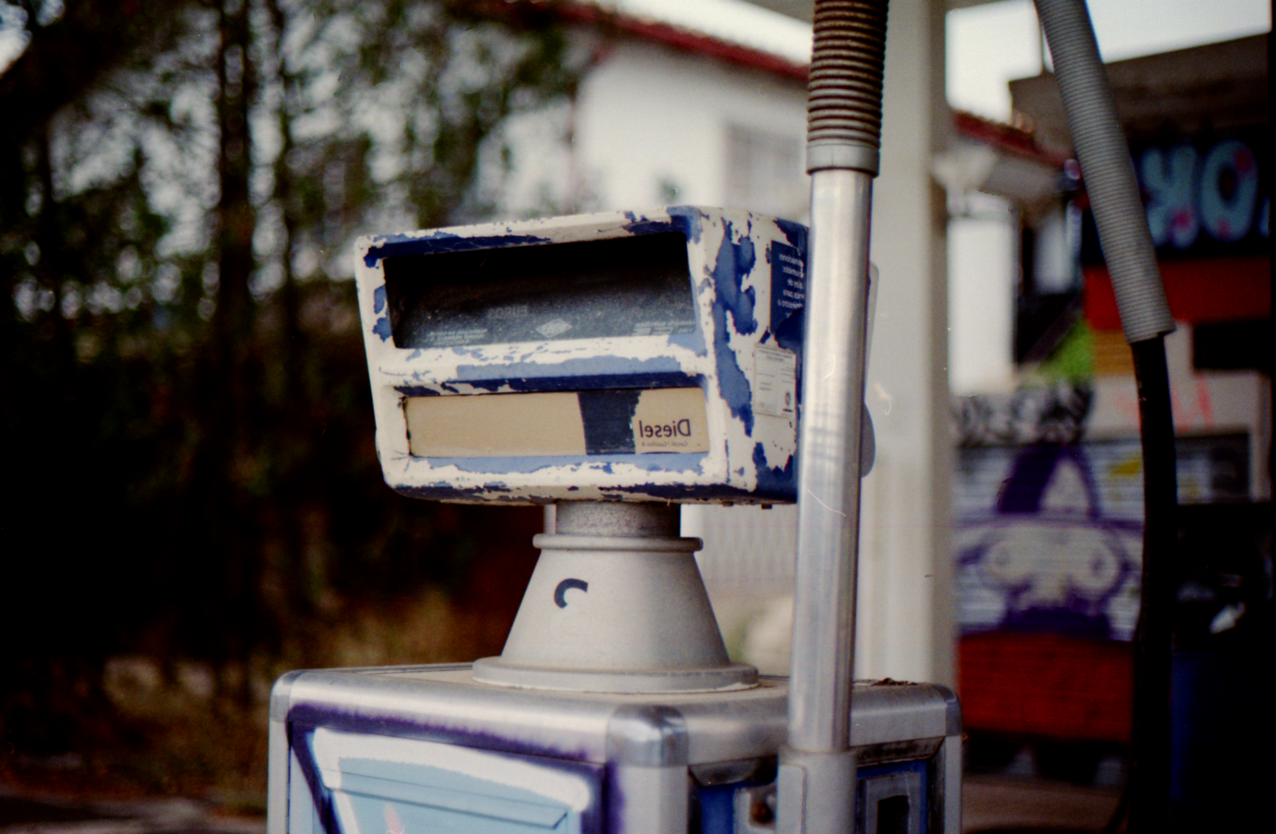 A graphic showing global crude oil price trends over the last few years, with peaks and troughs, alongside a map indicating major oil-producing and consuming regions.