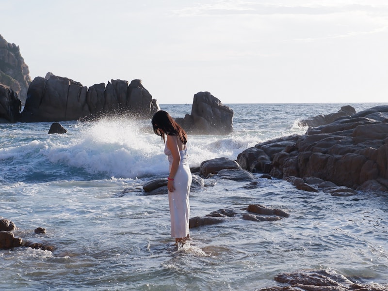 Donna in mare