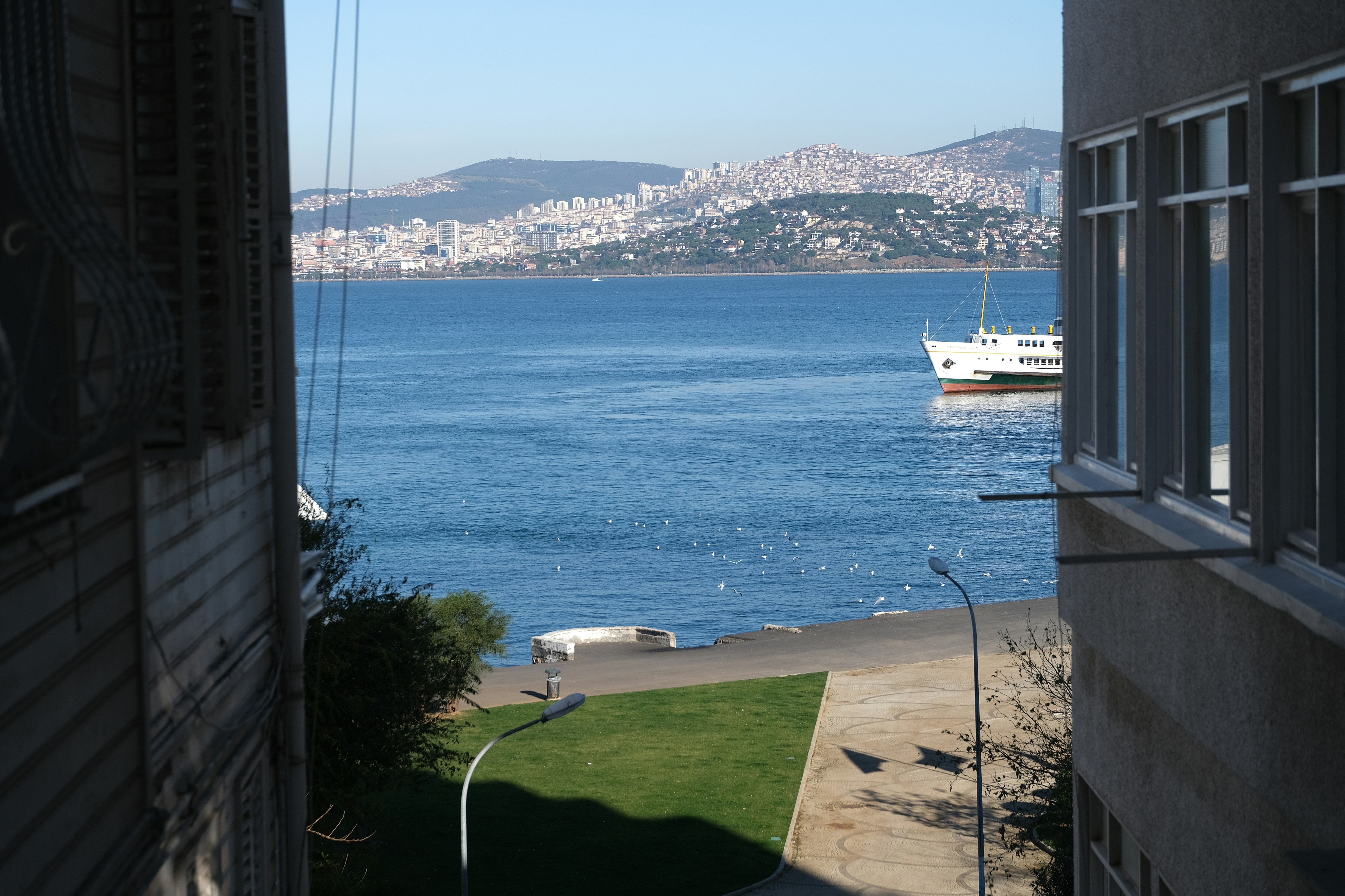 Balkondan Karadeniz manzarası