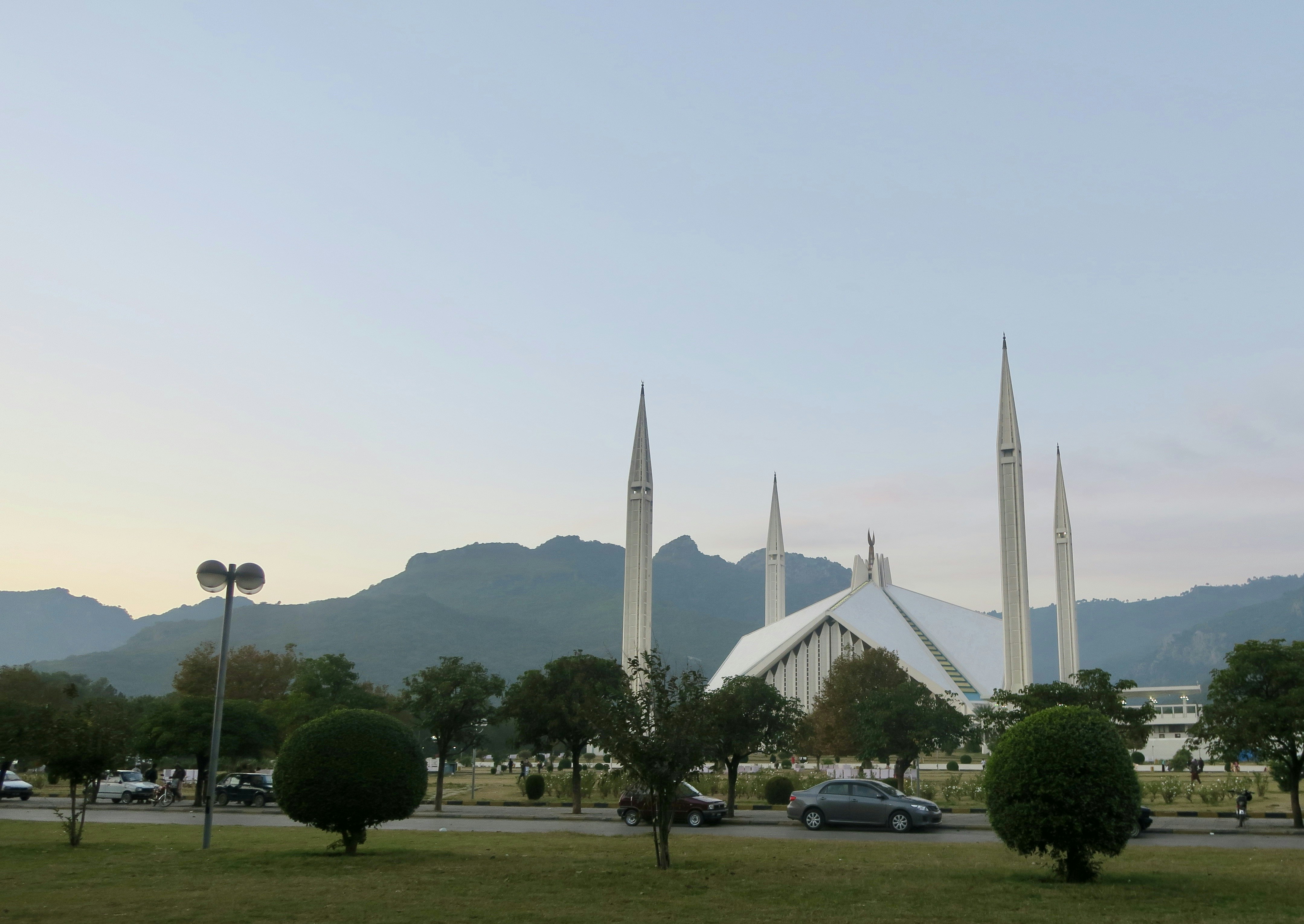 Stay online in the Pakistan with a prepaid eSIM from eSIMlii. Instant activation, no roaming charges, and reliable coverage.