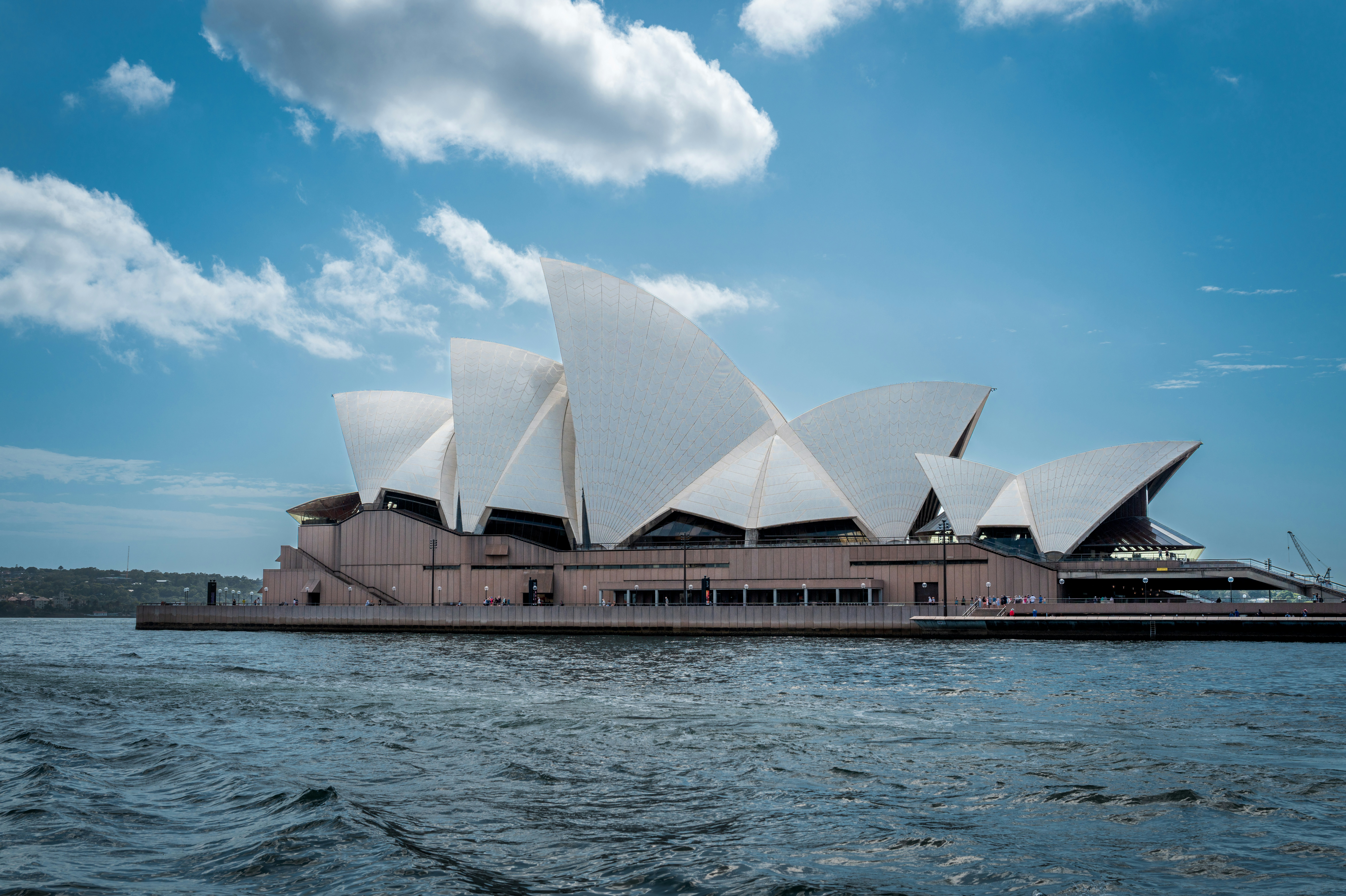 Teatro dell'opera di Sydney in una giornata limpida