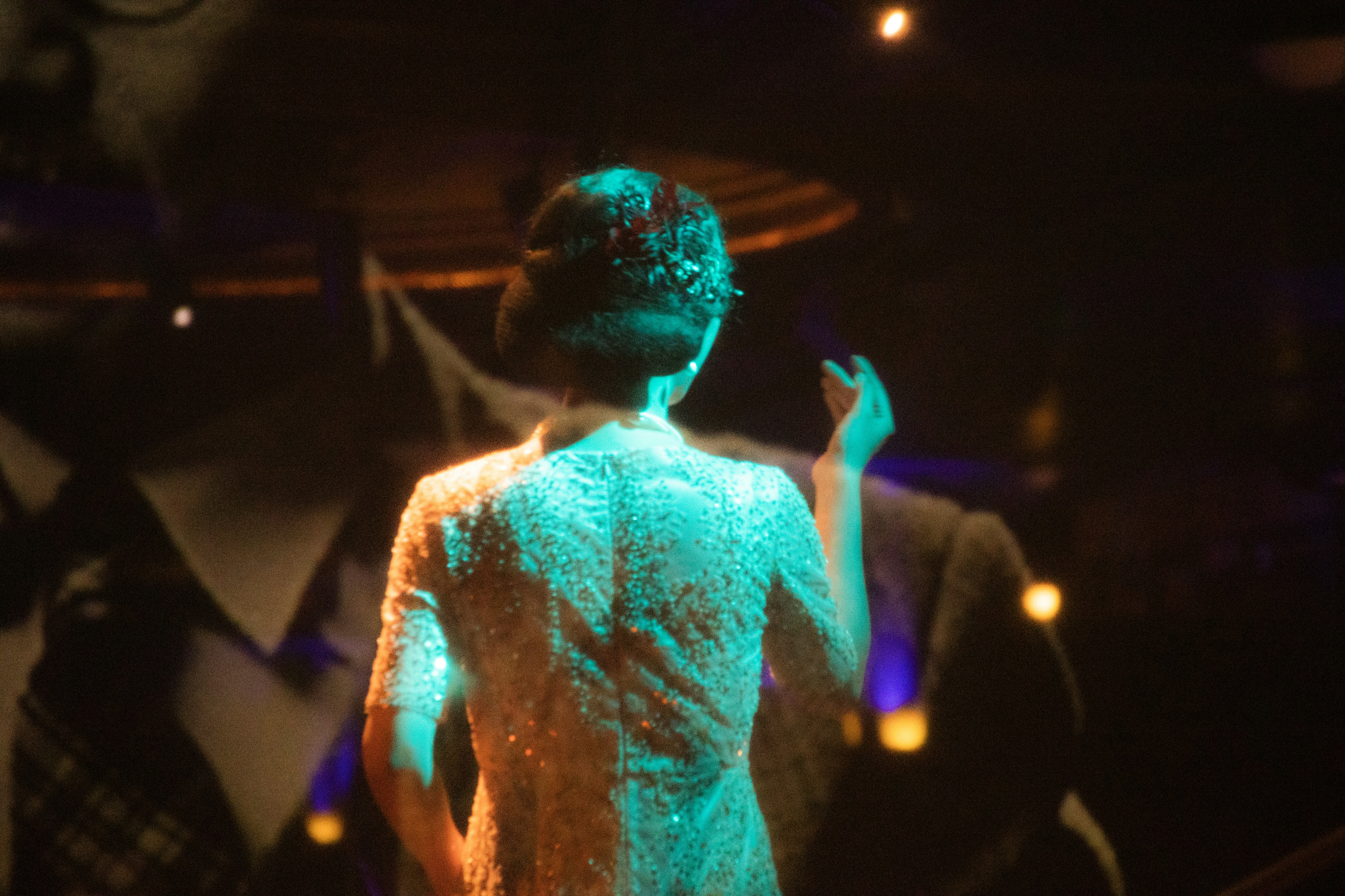 The Rise of Oil and Glamour: Evening Wear Inspired by Crude Trends