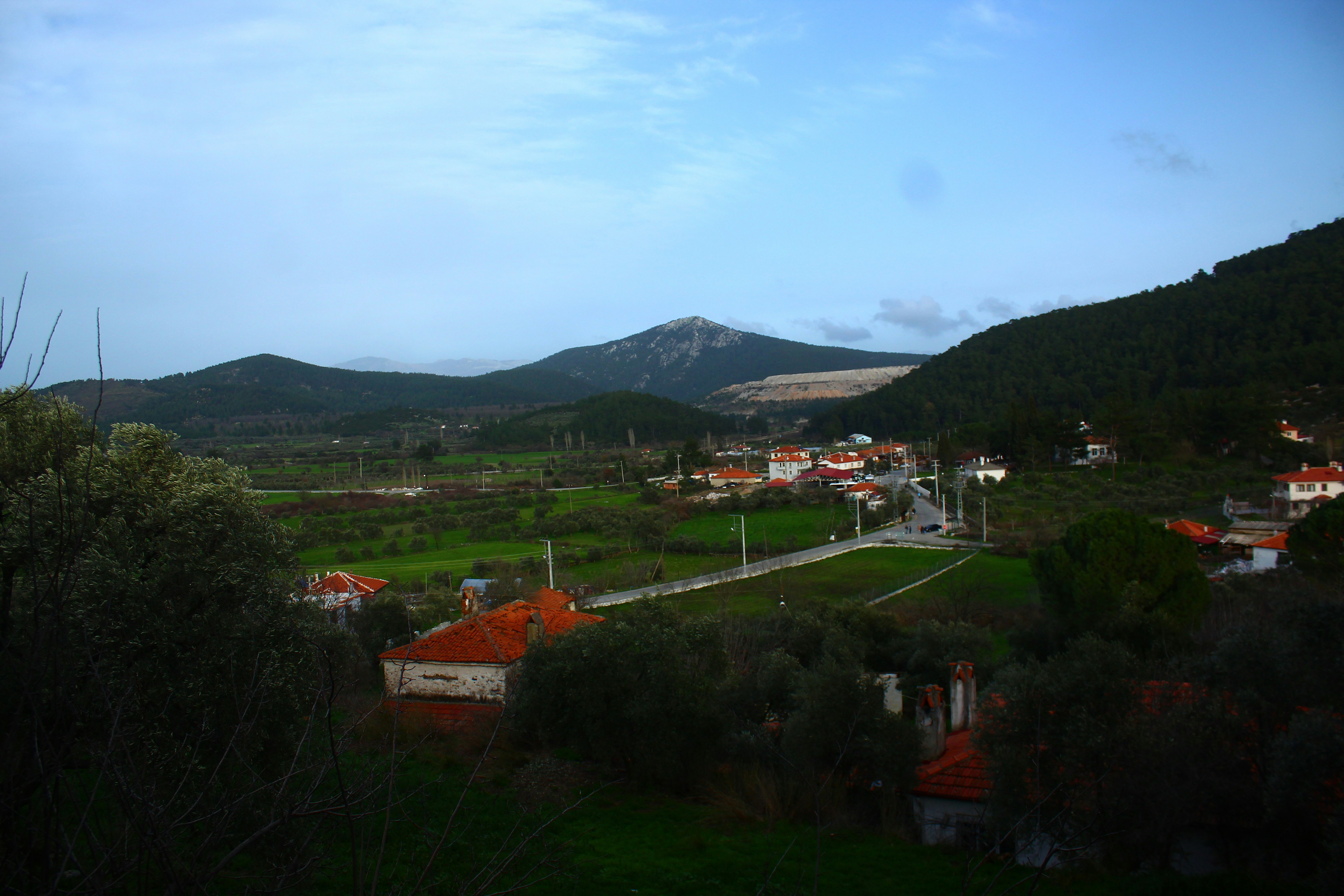 Photo by sevaltorun