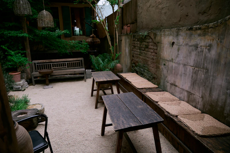 Best Solo Traveler Spots in Mui Ne: Where to Eat, Drink, and Connect