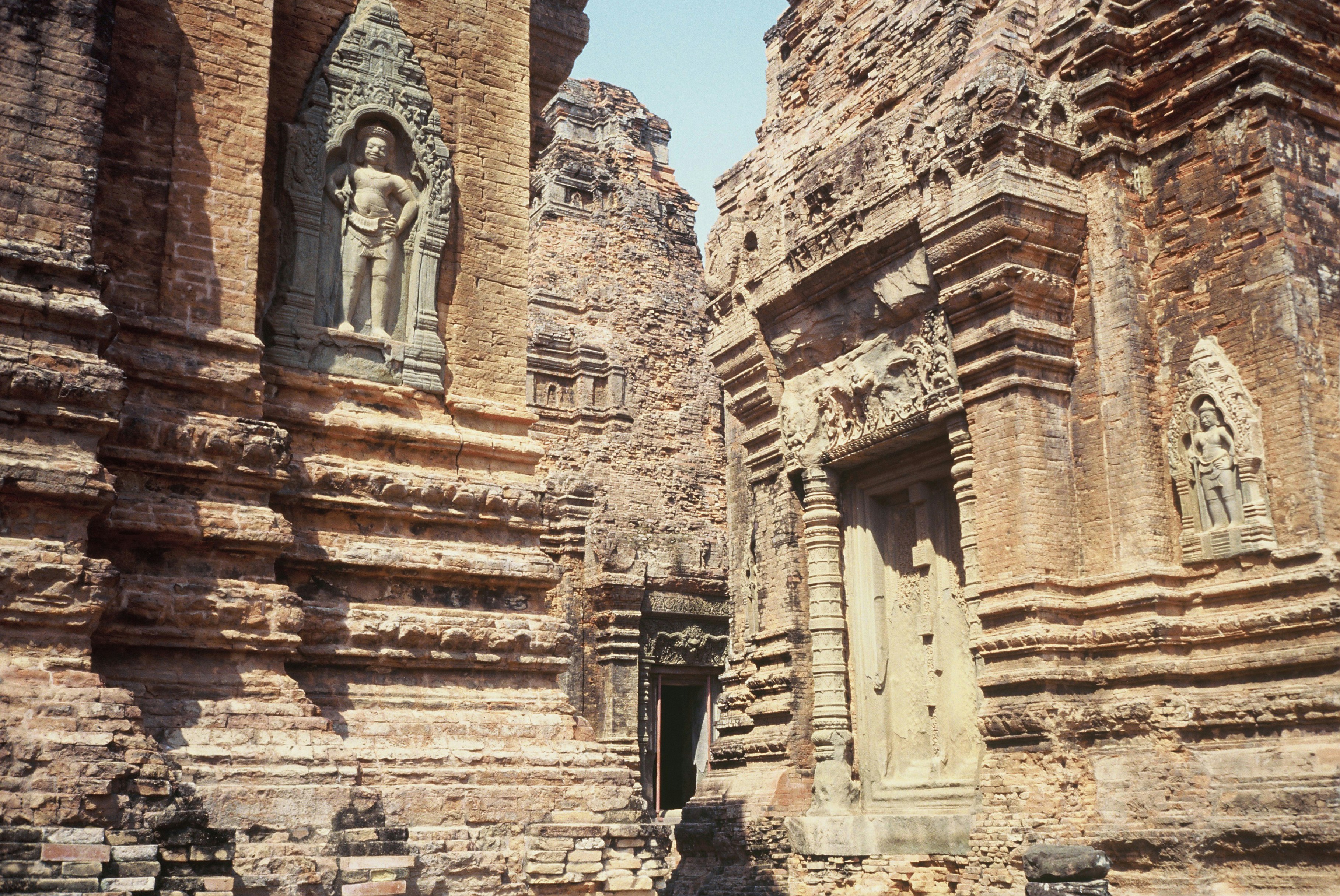 Photo by tomasrobertson