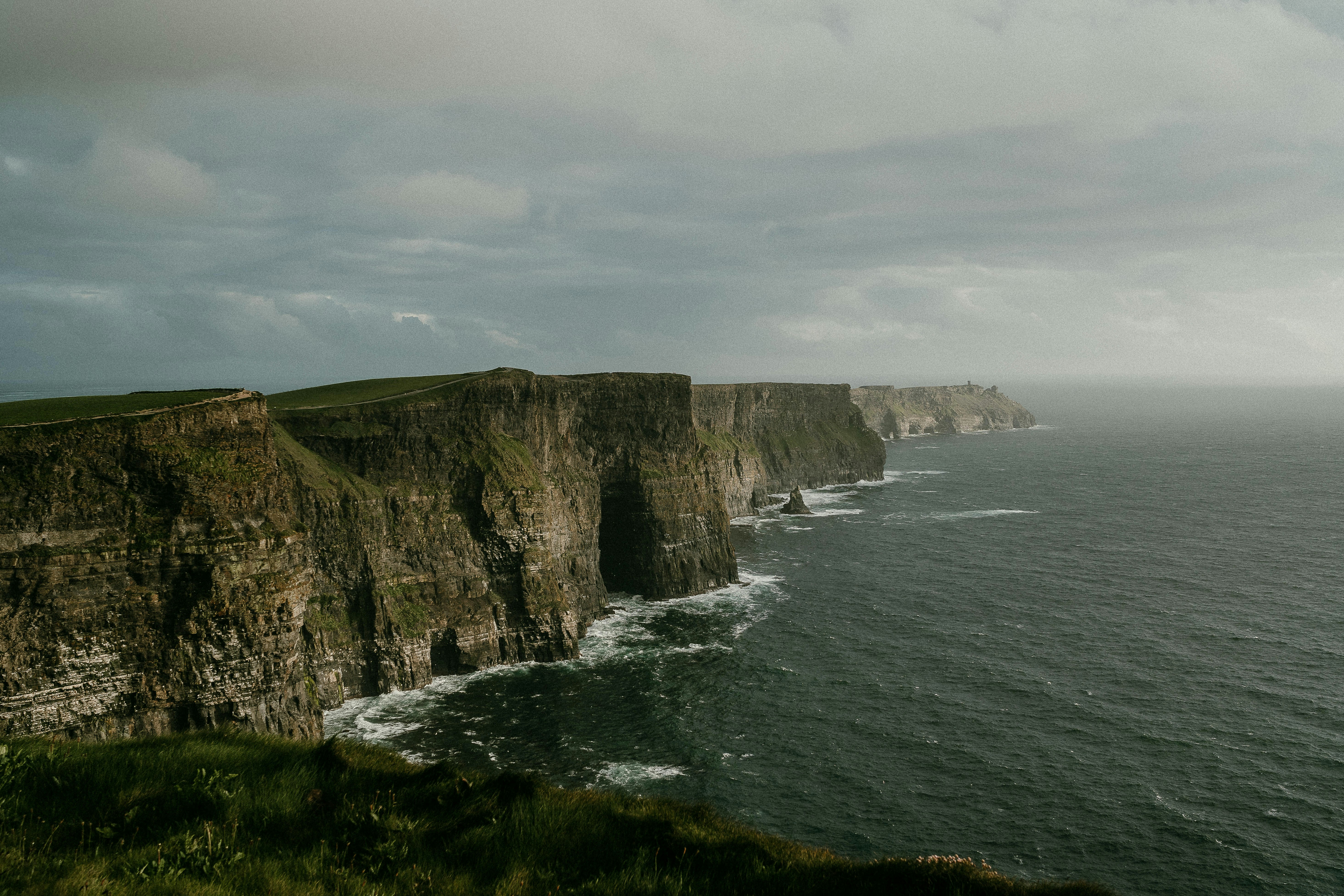 Stay online in the Ireland with a prepaid eSIM from eSIMlii. Instant activation, no roaming charges, and reliable coverage.