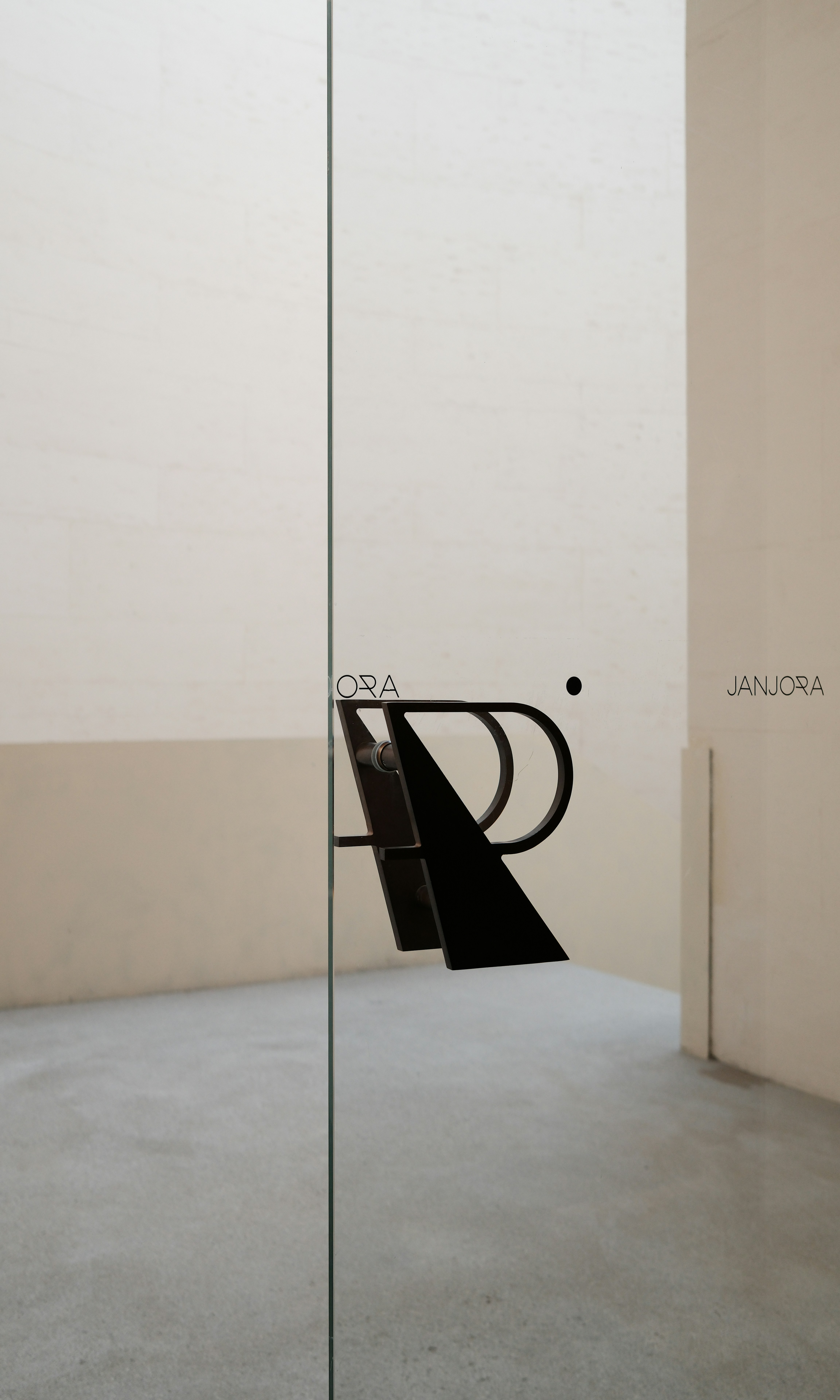 minimalist entryway wallpaper, wallpaper, Japandi Entryway Furniture: Design & Arrangement Ideas 2