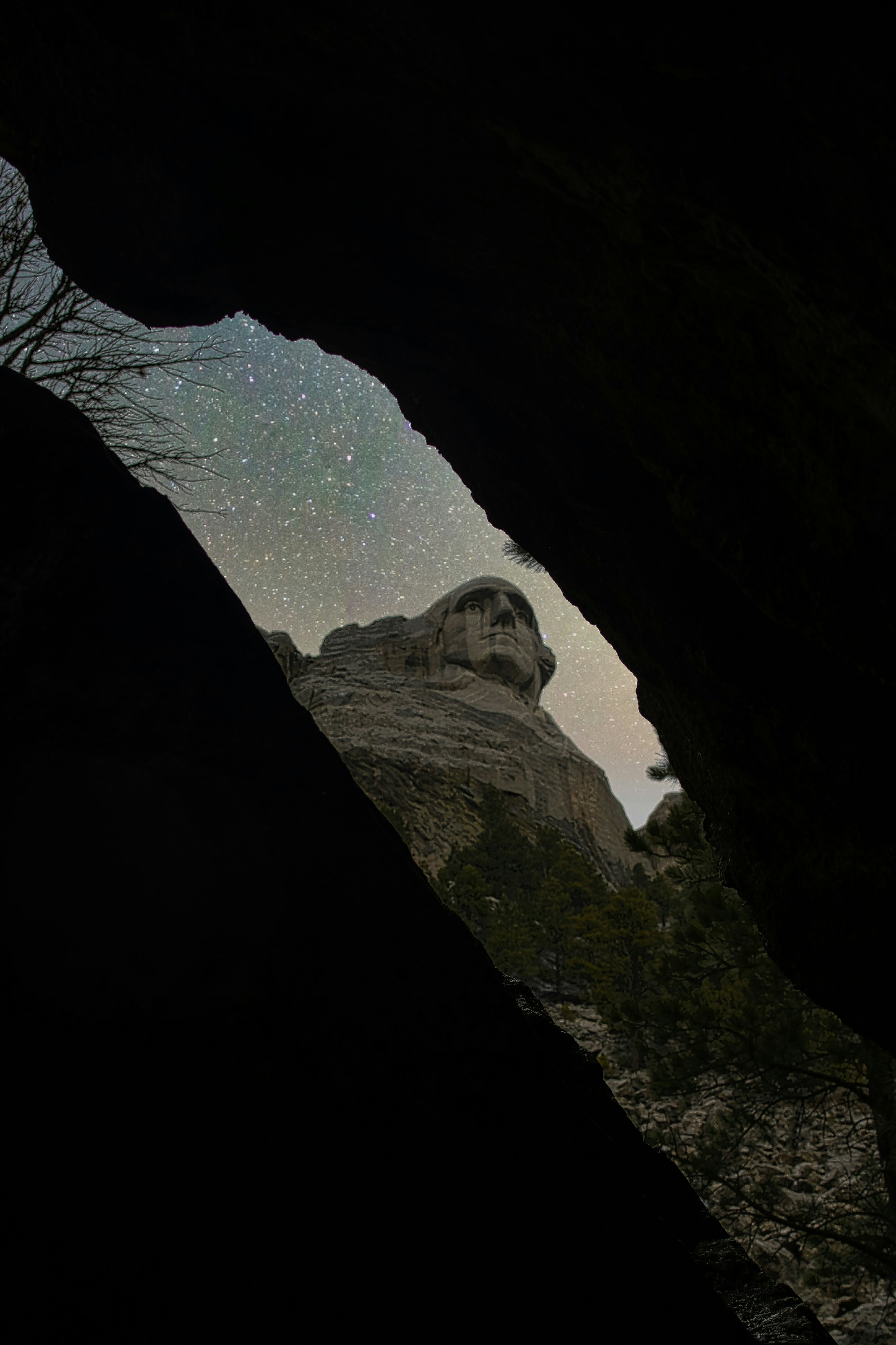 Mount Rushmore, in einen felsigen Berg unter den Sternen gehauen