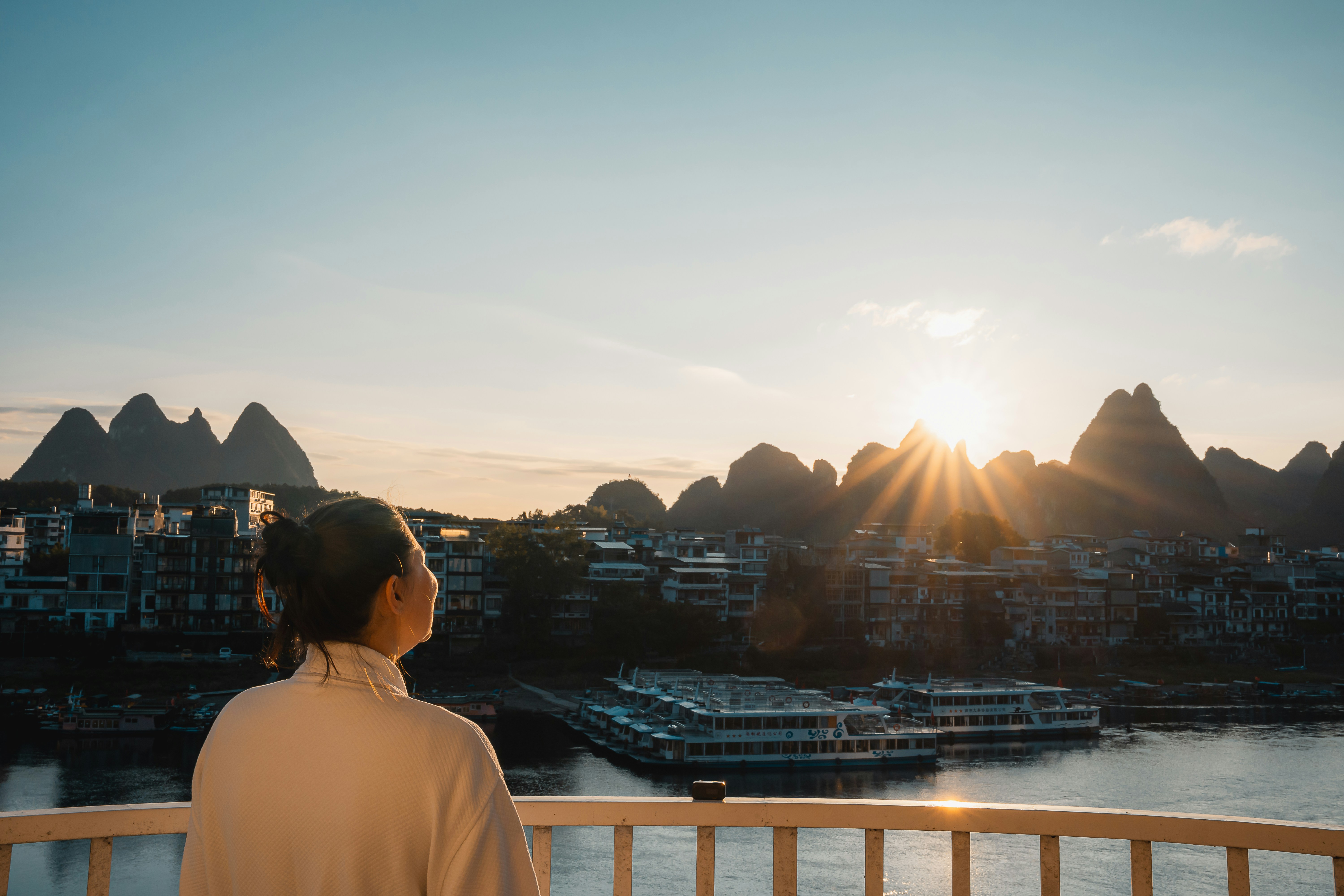 Stay online in the China with a prepaid eSIM from eSIMlii. Instant activation, no roaming charges, and reliable coverage.