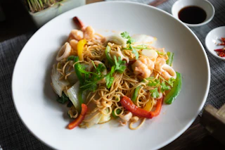 Mì xào hải sản