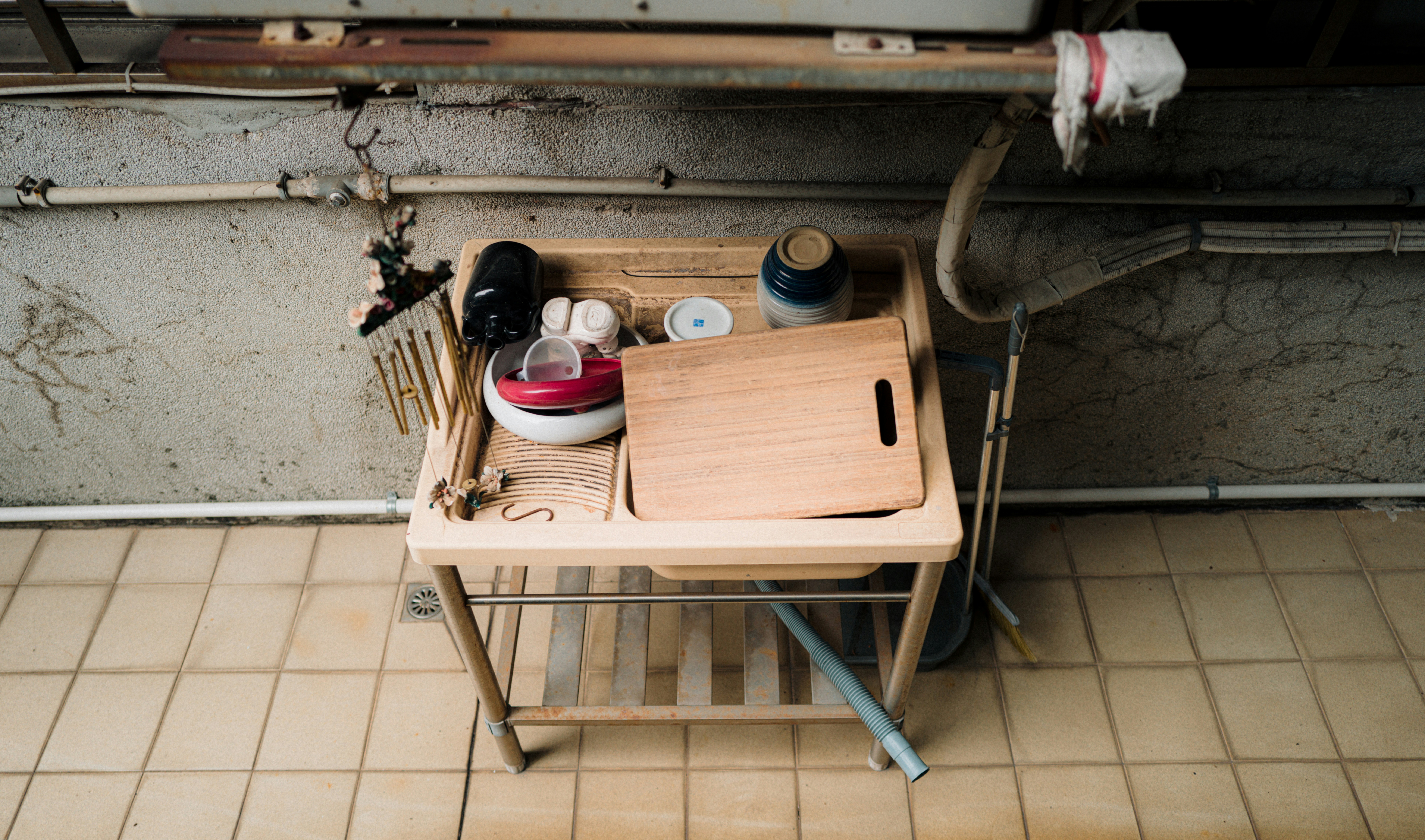 Case report finds monkeypox virus contamination on household objects and surfaces
