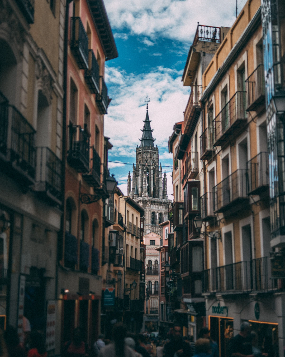Calle iglesia — Alberto Gasco