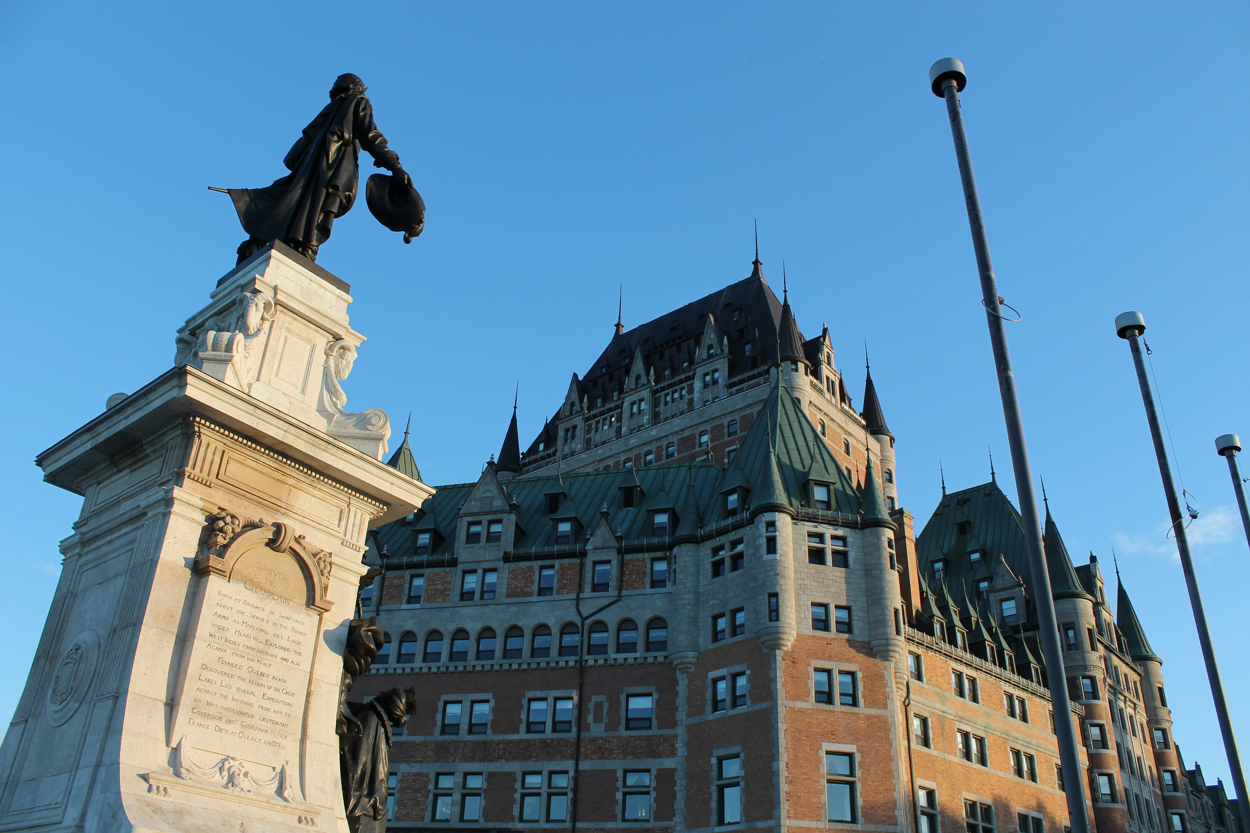 Le Colonial Restaurant