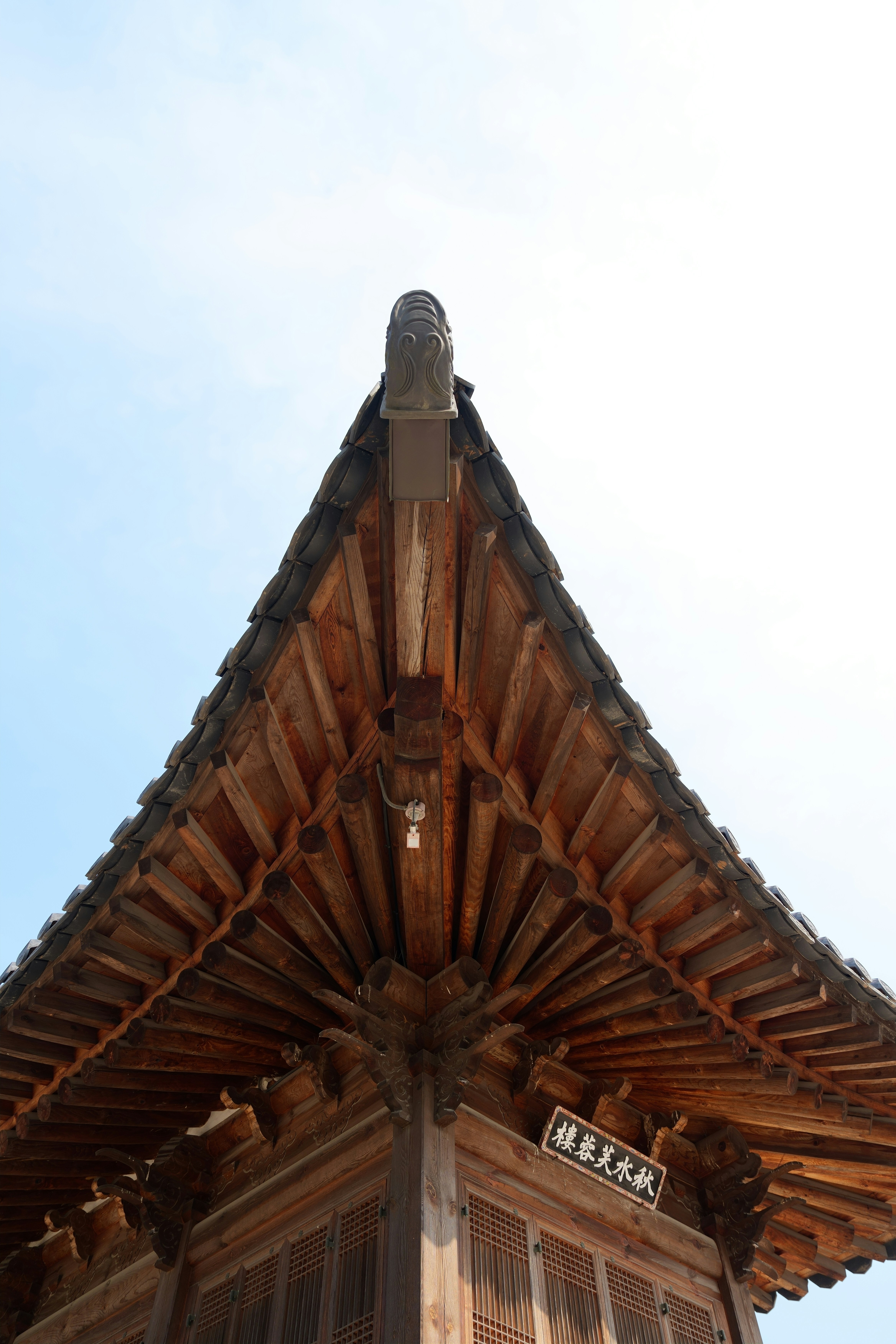Photo by hengfei