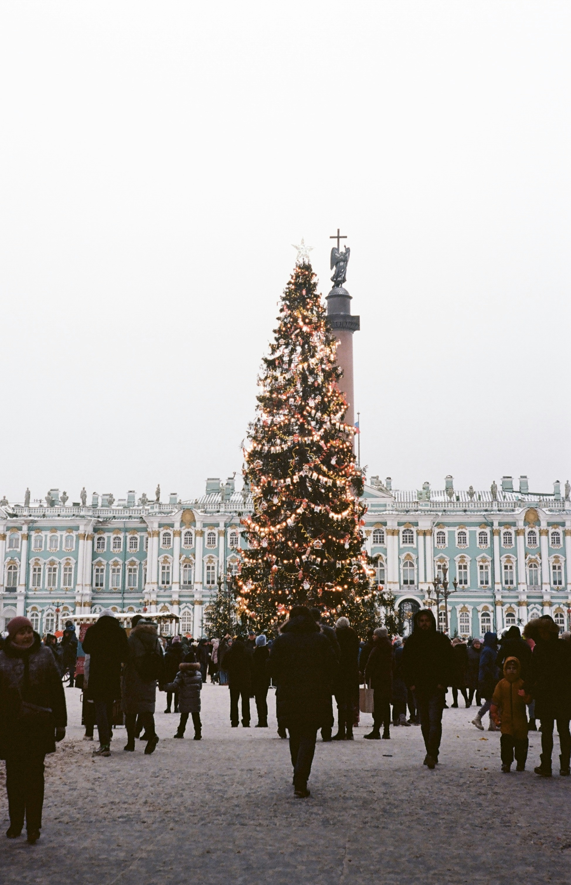 从“信息搬运”到“思维共生”：个体商业的终极进化