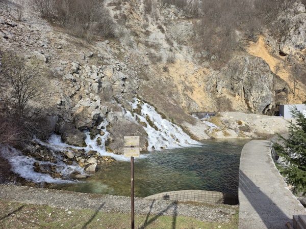 南アルプスの名水・清流の滝