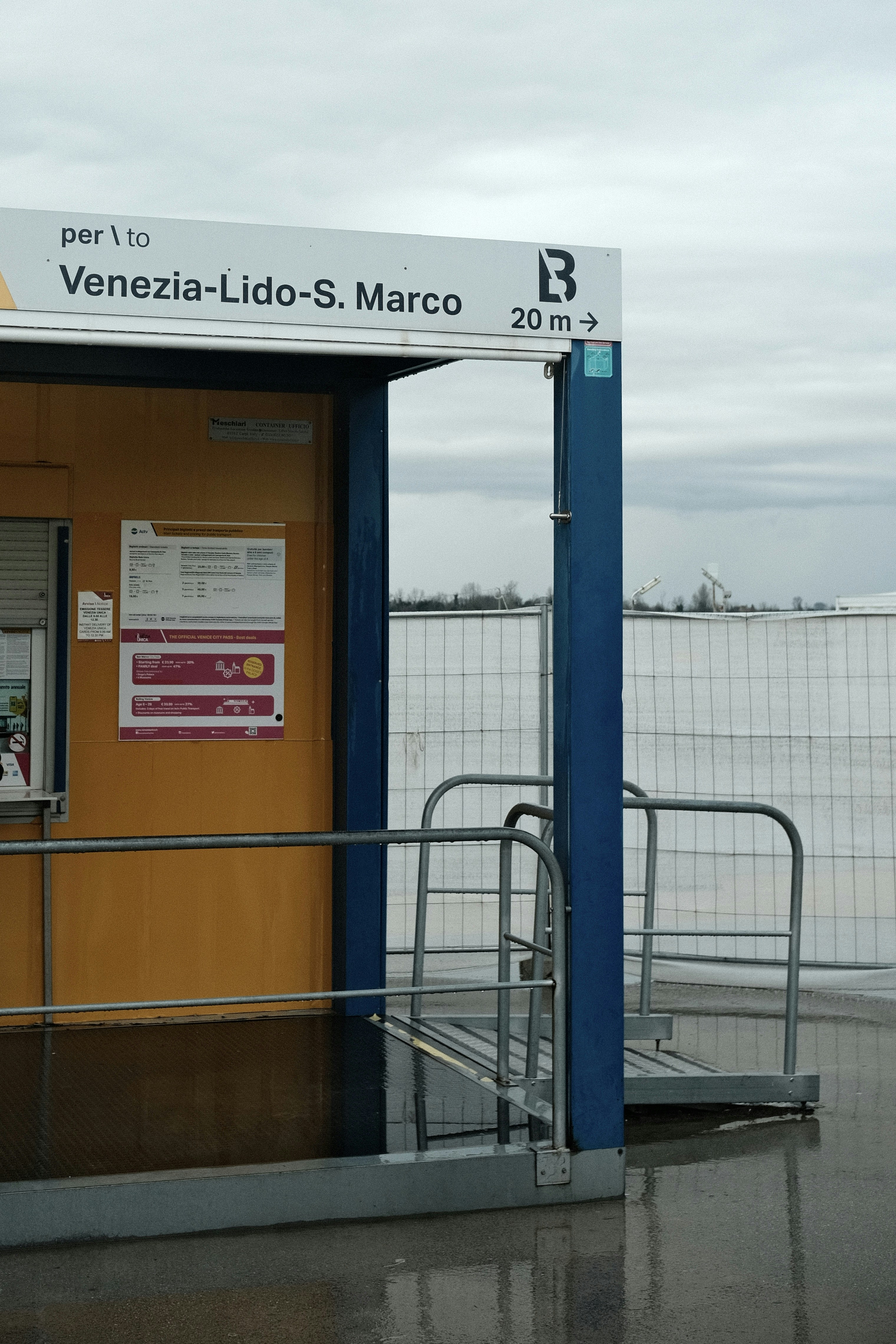 Venezia-lido-s. marco bus stop with ramp