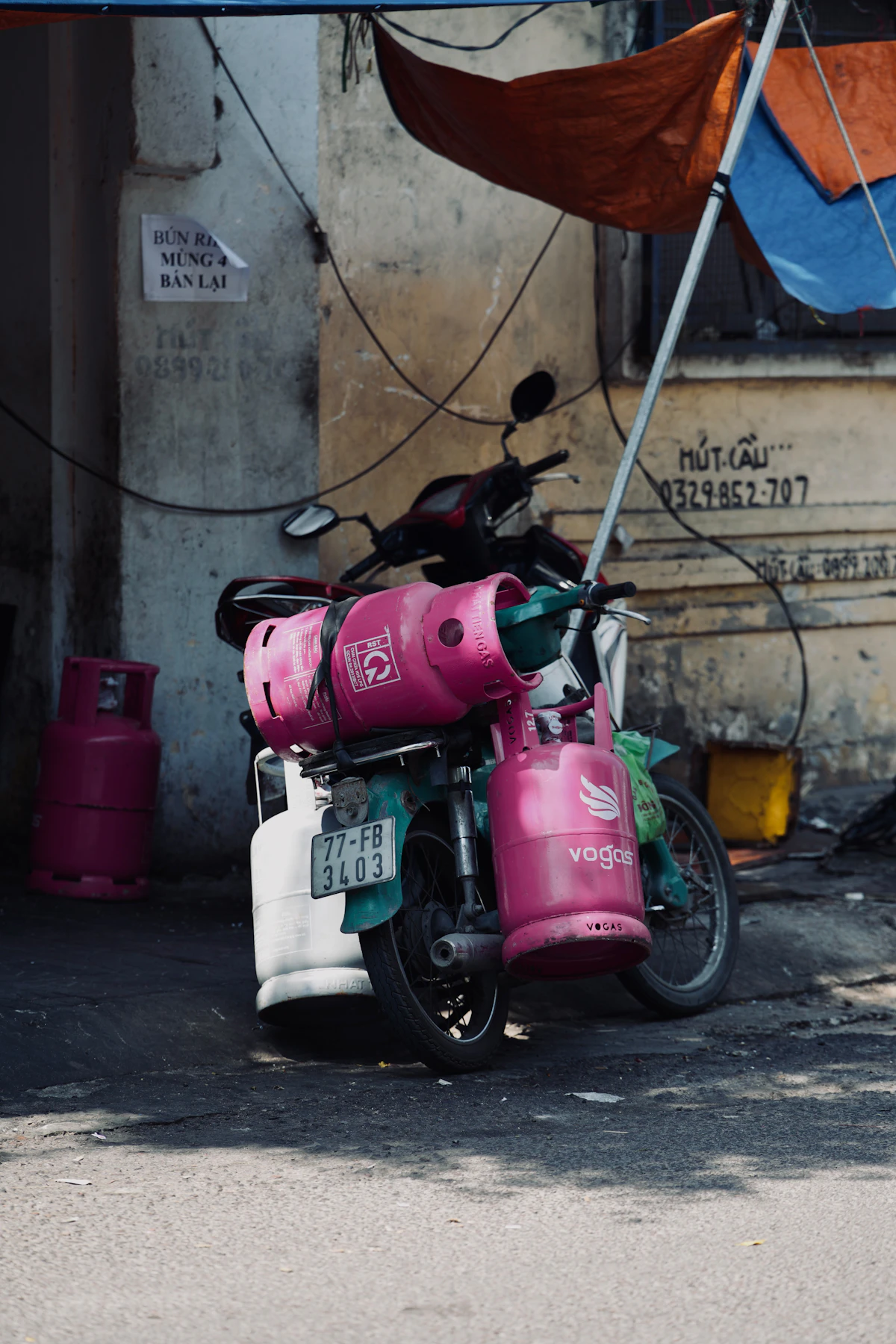 A gas cylinder