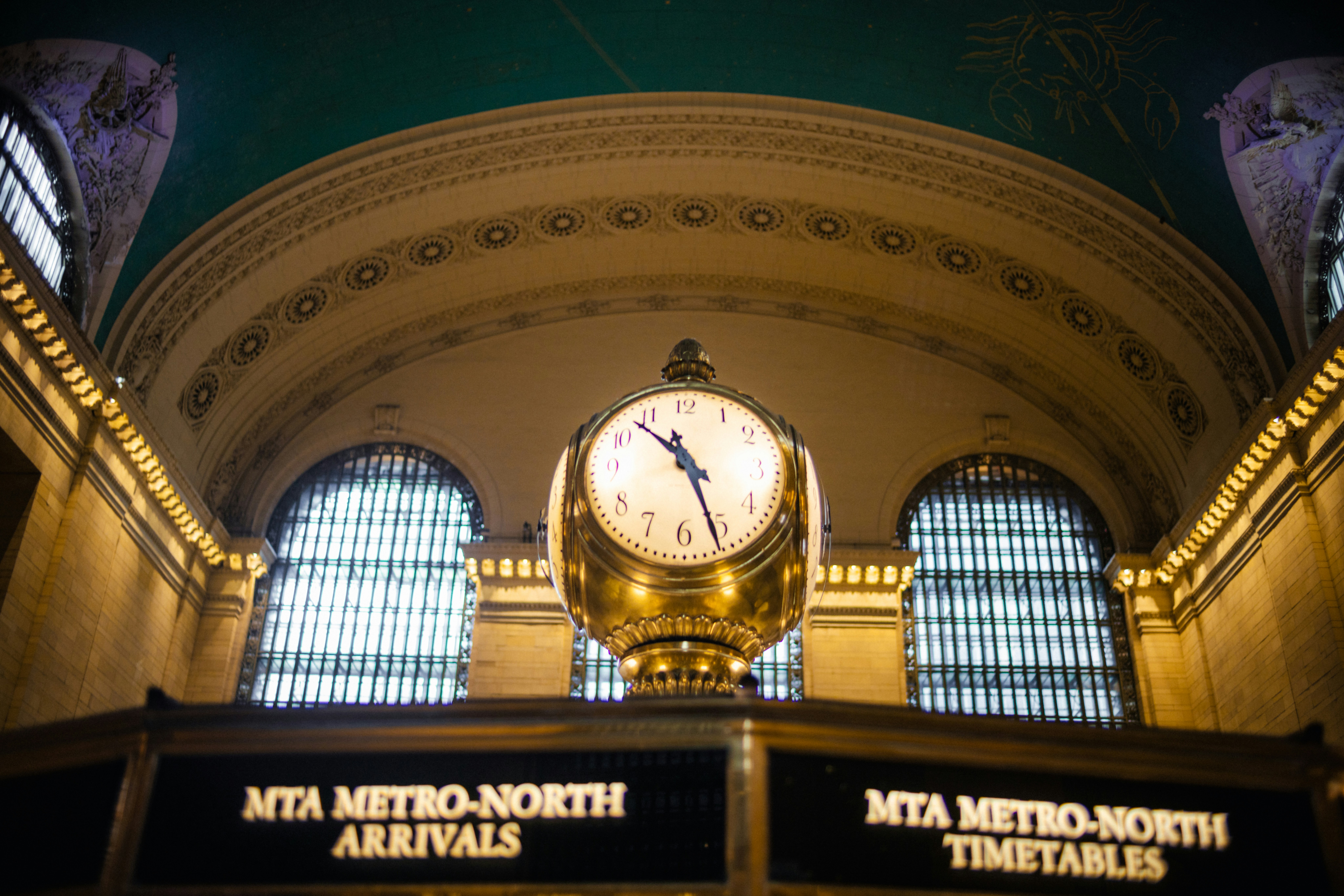 Grand central terminal clock with arrivals and timetables