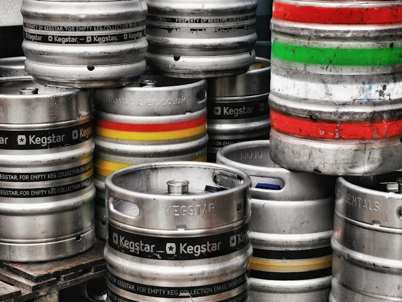 Kegs marked with coloured identification bands
