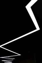 White zigzag line on a black background