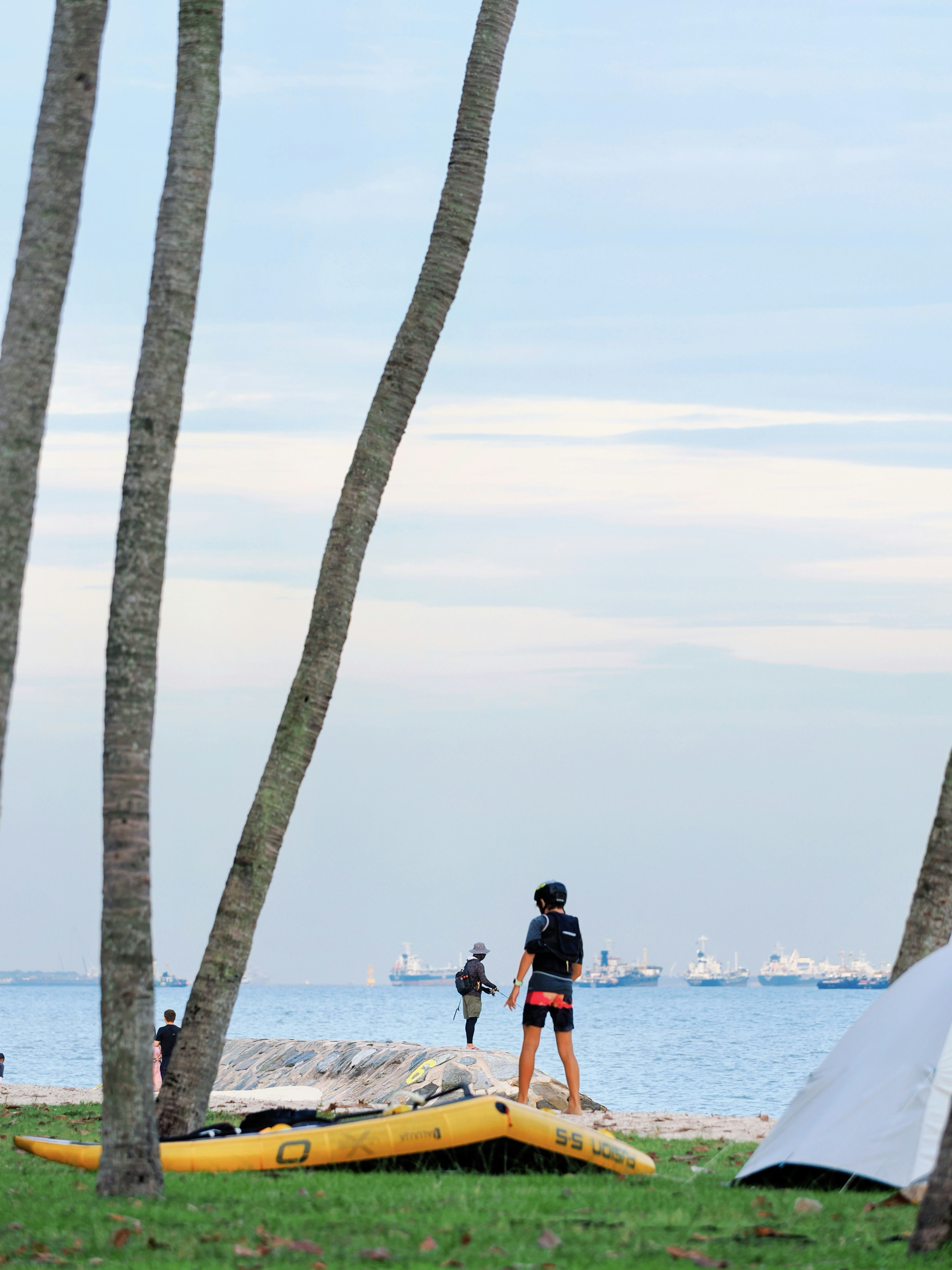 water sports equipment, wallpaper, Paddle Storage: How to Store Your Paddle Safely Overnight 2