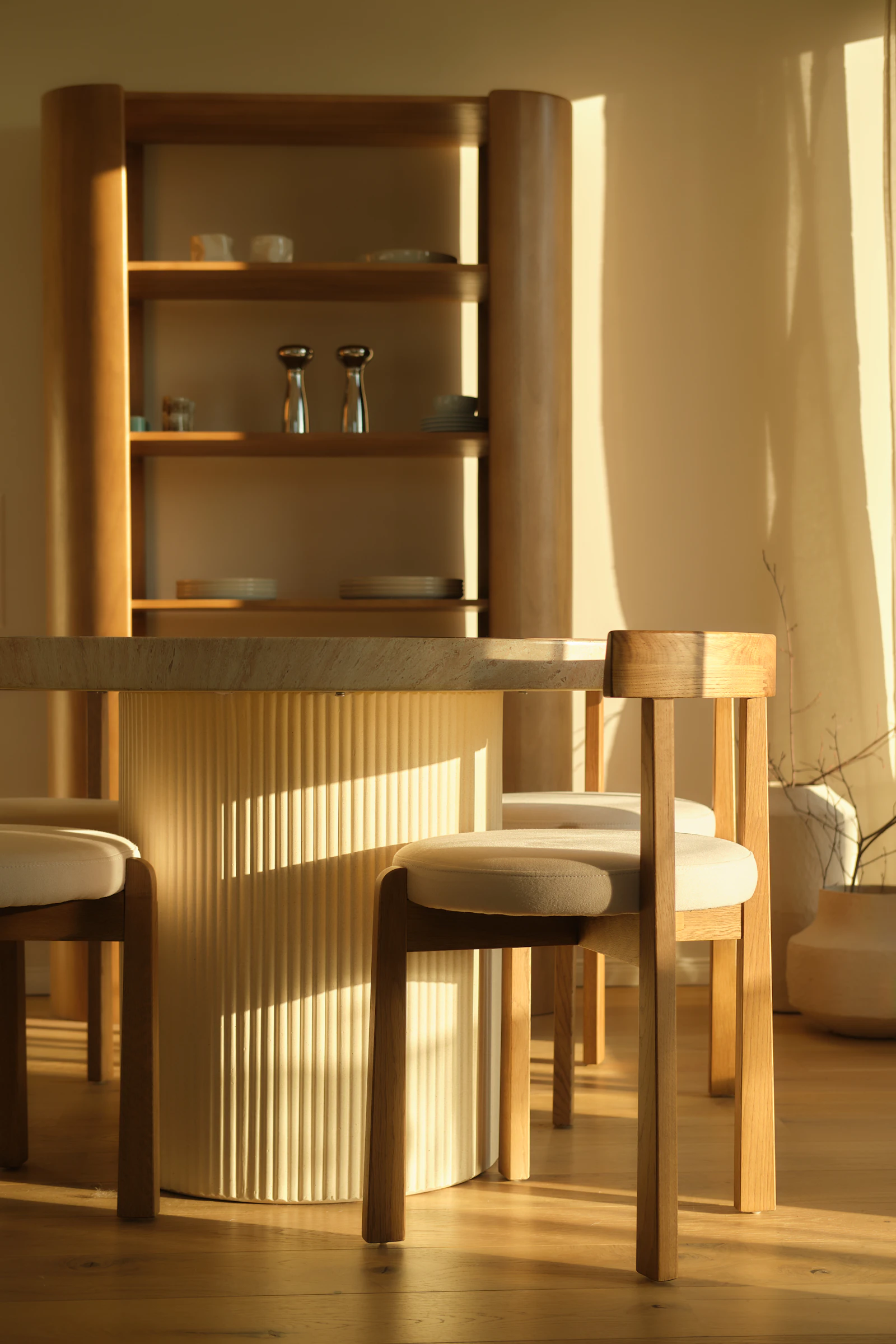 Warm oak-clad interior with solid-timber furniture