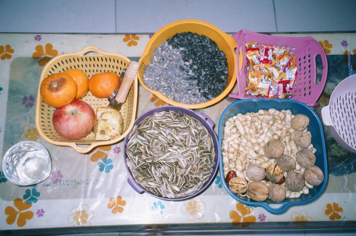 Arra, fruta dhe fara në tasa