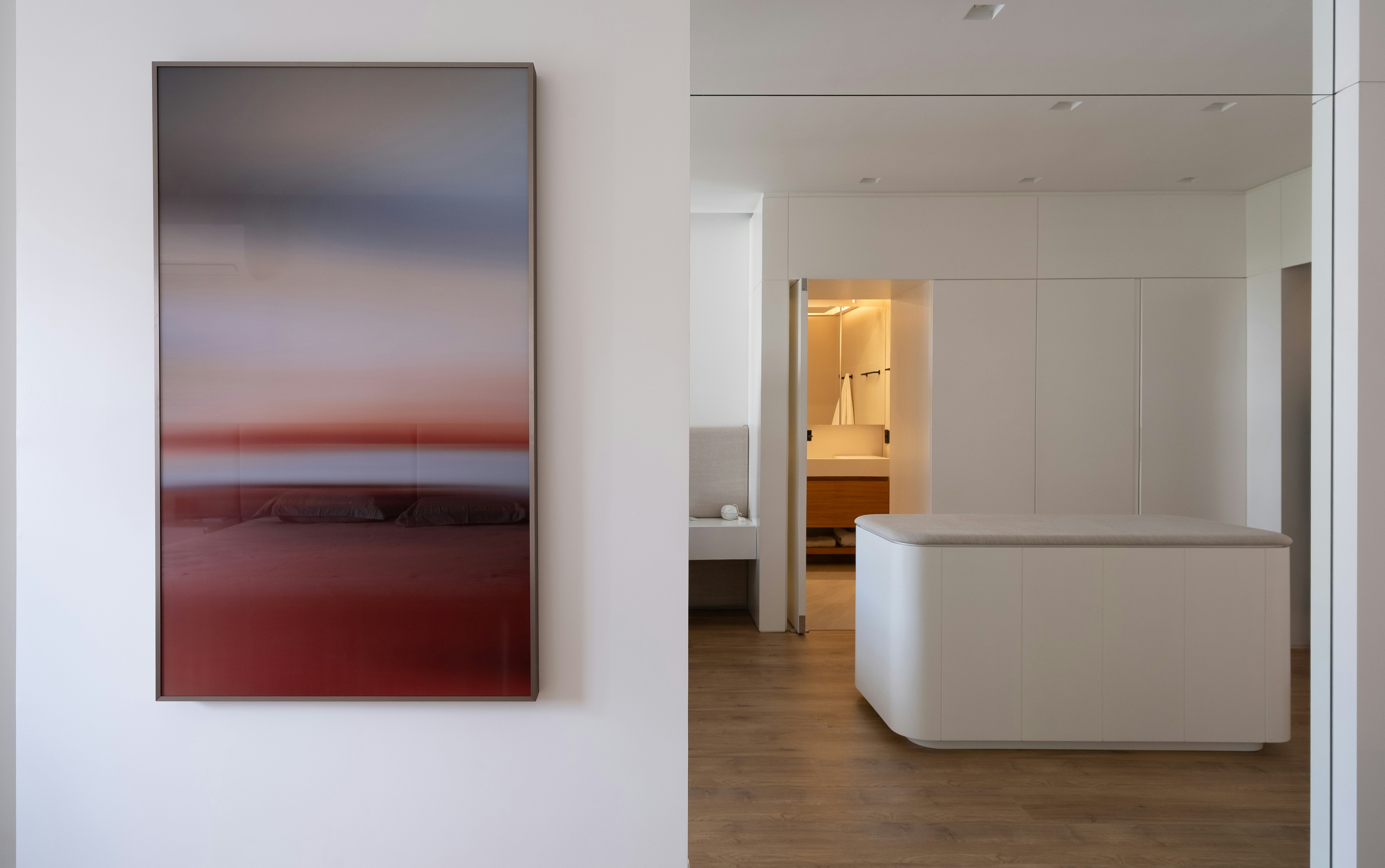 bedroom vanity aesthetic, wallpaper, Bedroom Vanity Mirror Decor: Ideas & Inspiration 3