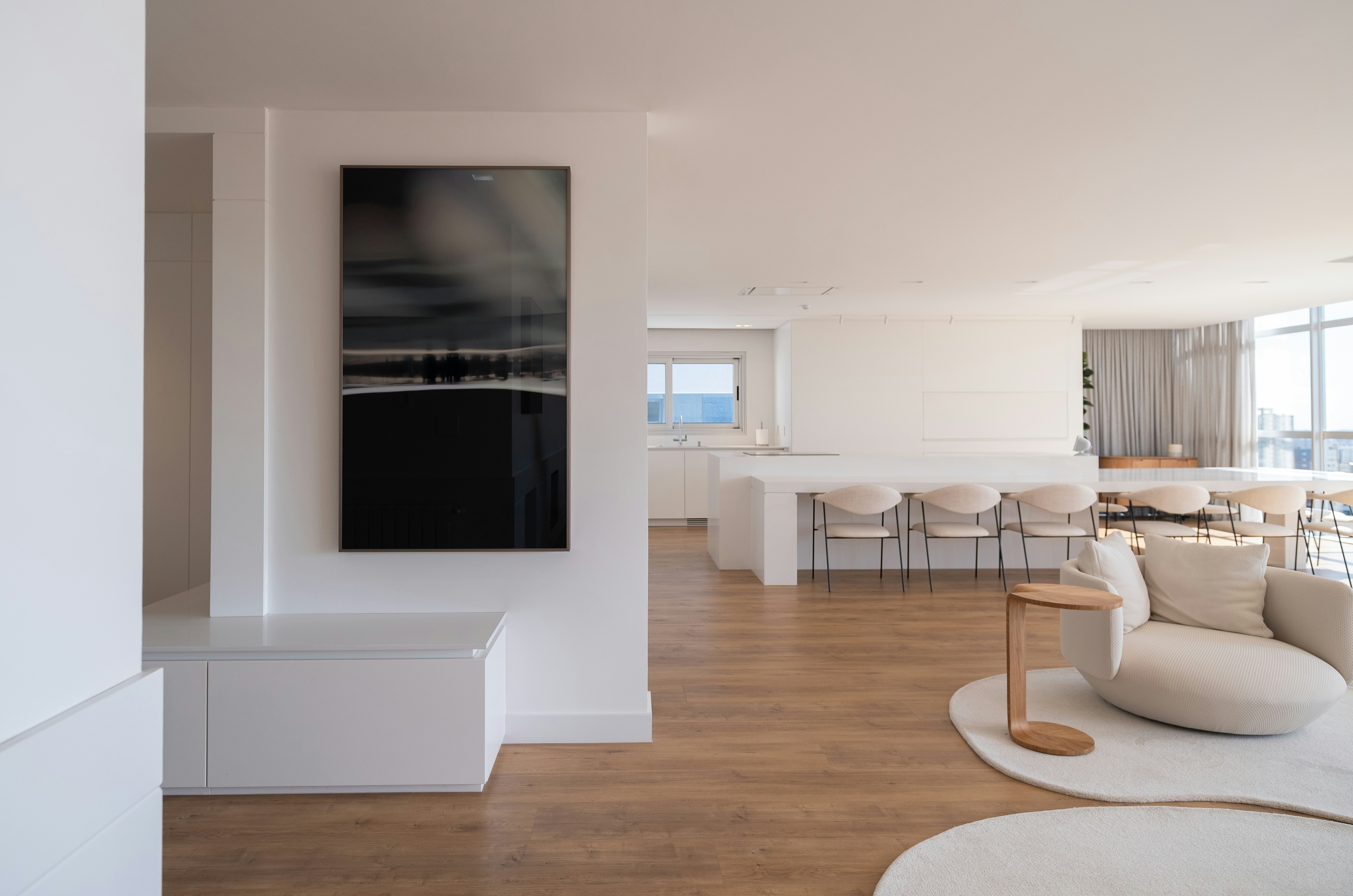 The Eloquence of Empty: How Negative Space Becomes the Most Powerful Element in Any Room