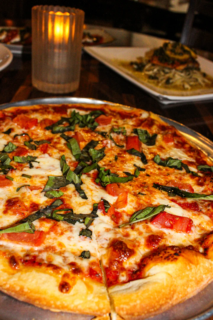 Pizza margherita illustrativa