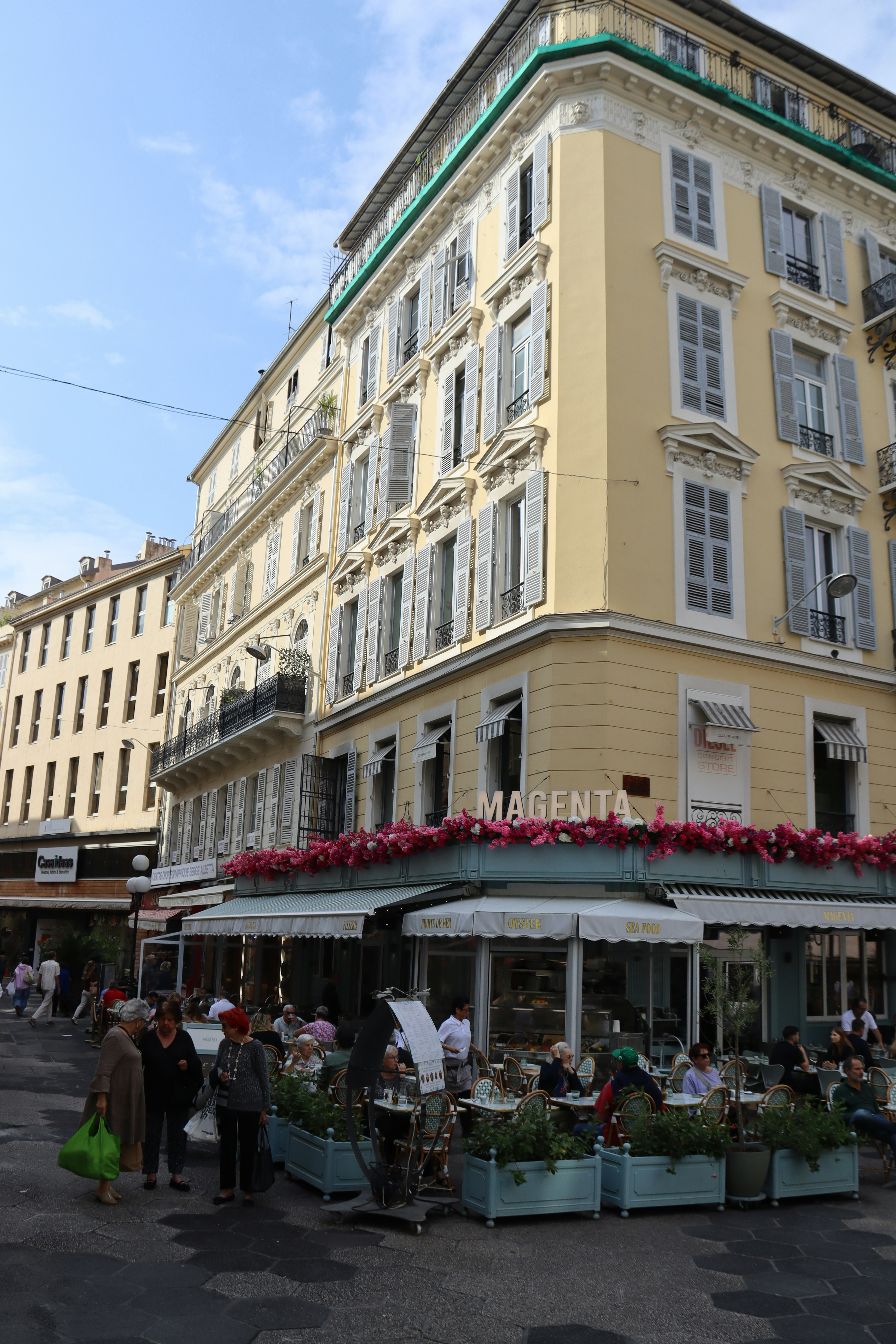 Photo by shalevcohen