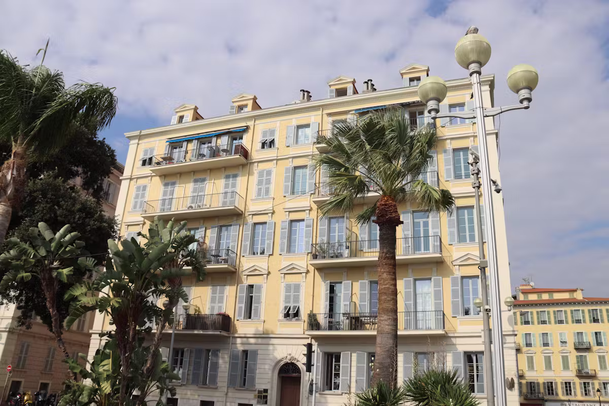 Moderne appartement près de la gare à Lançon-Provence — Appartement · Lançon-Provence, Provence
