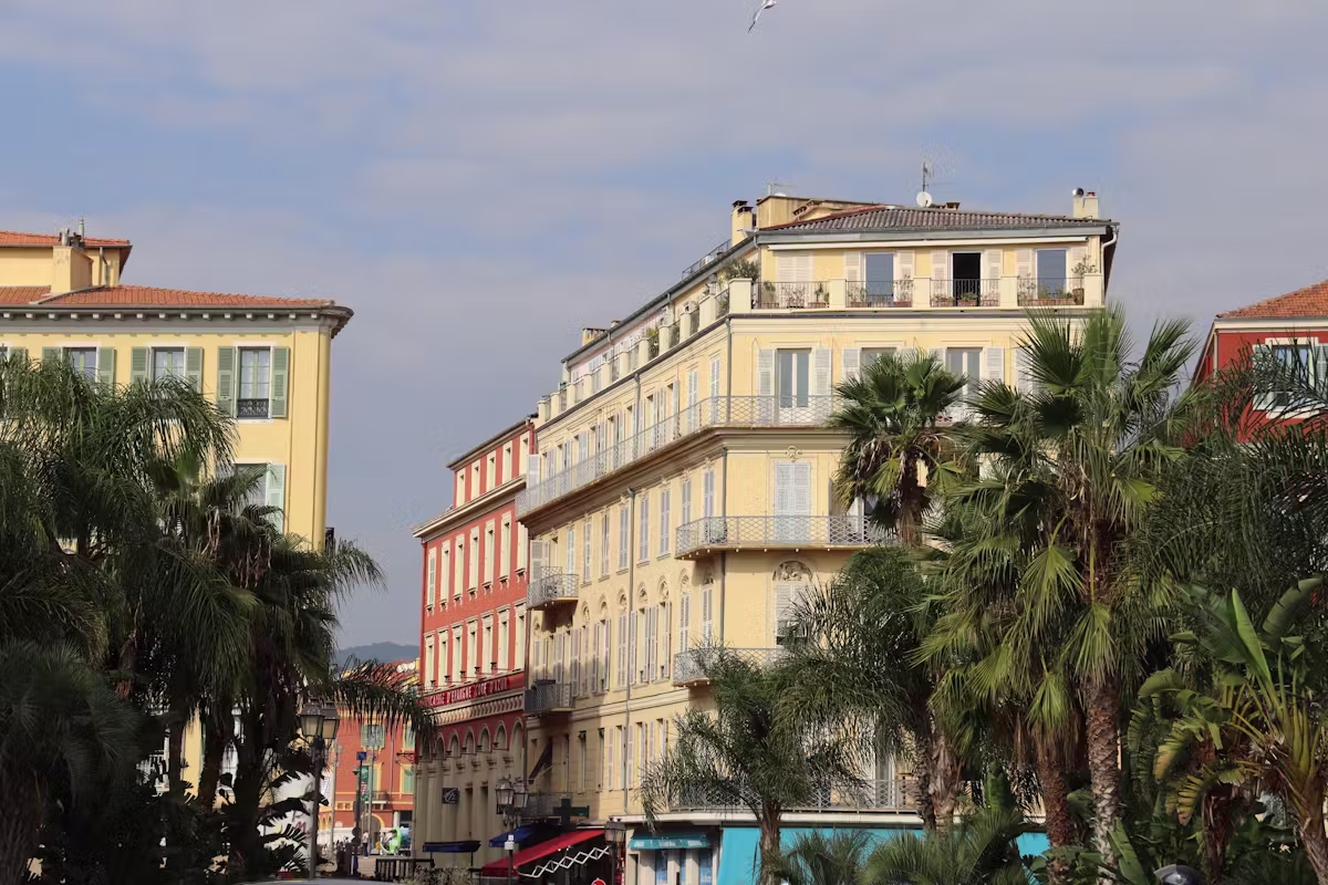 Paisible appartement au calme à Saint-Benoît — Appartement · Saint-Benoît, Provence