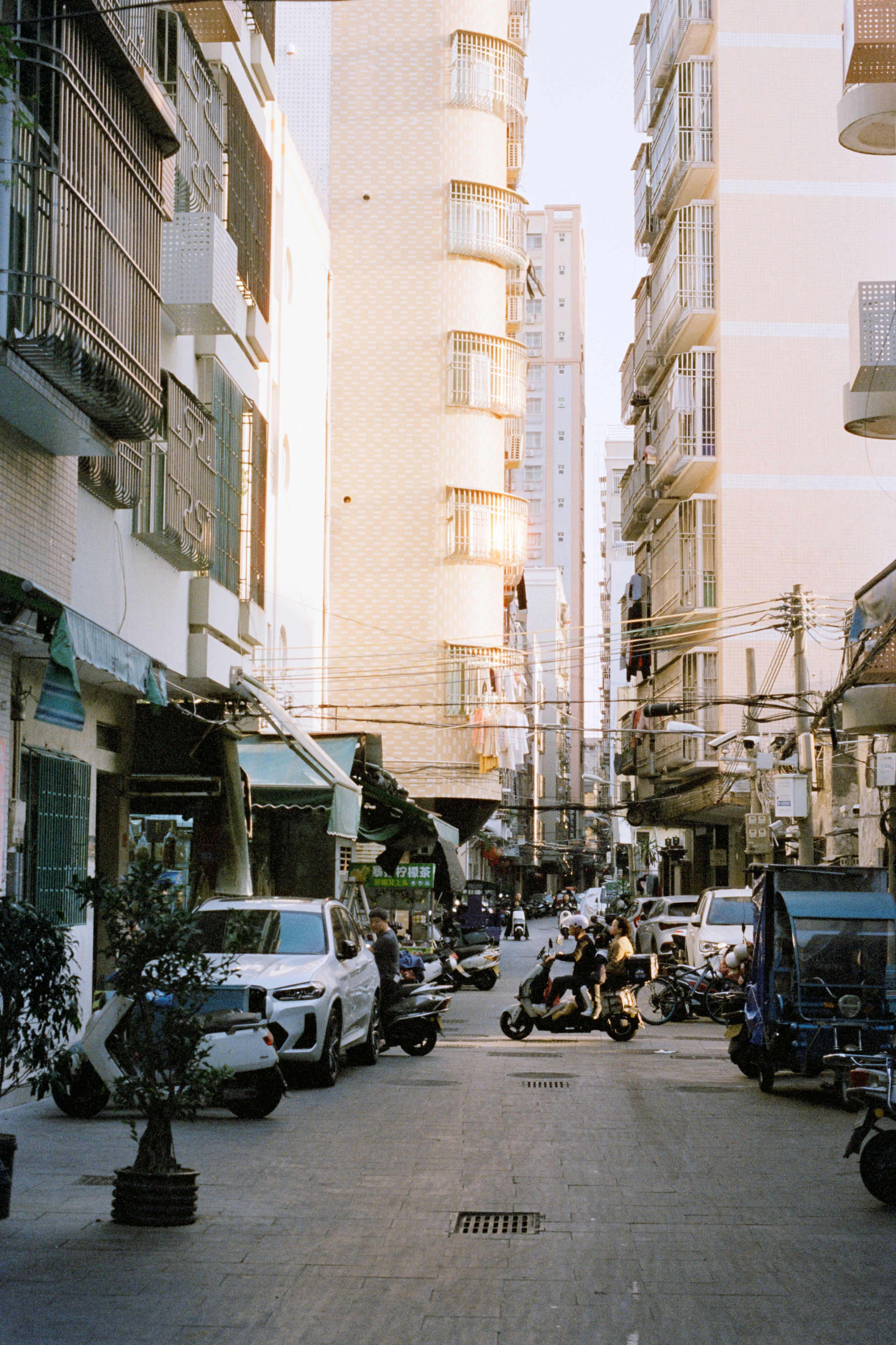 Photo by zhenyao_photo