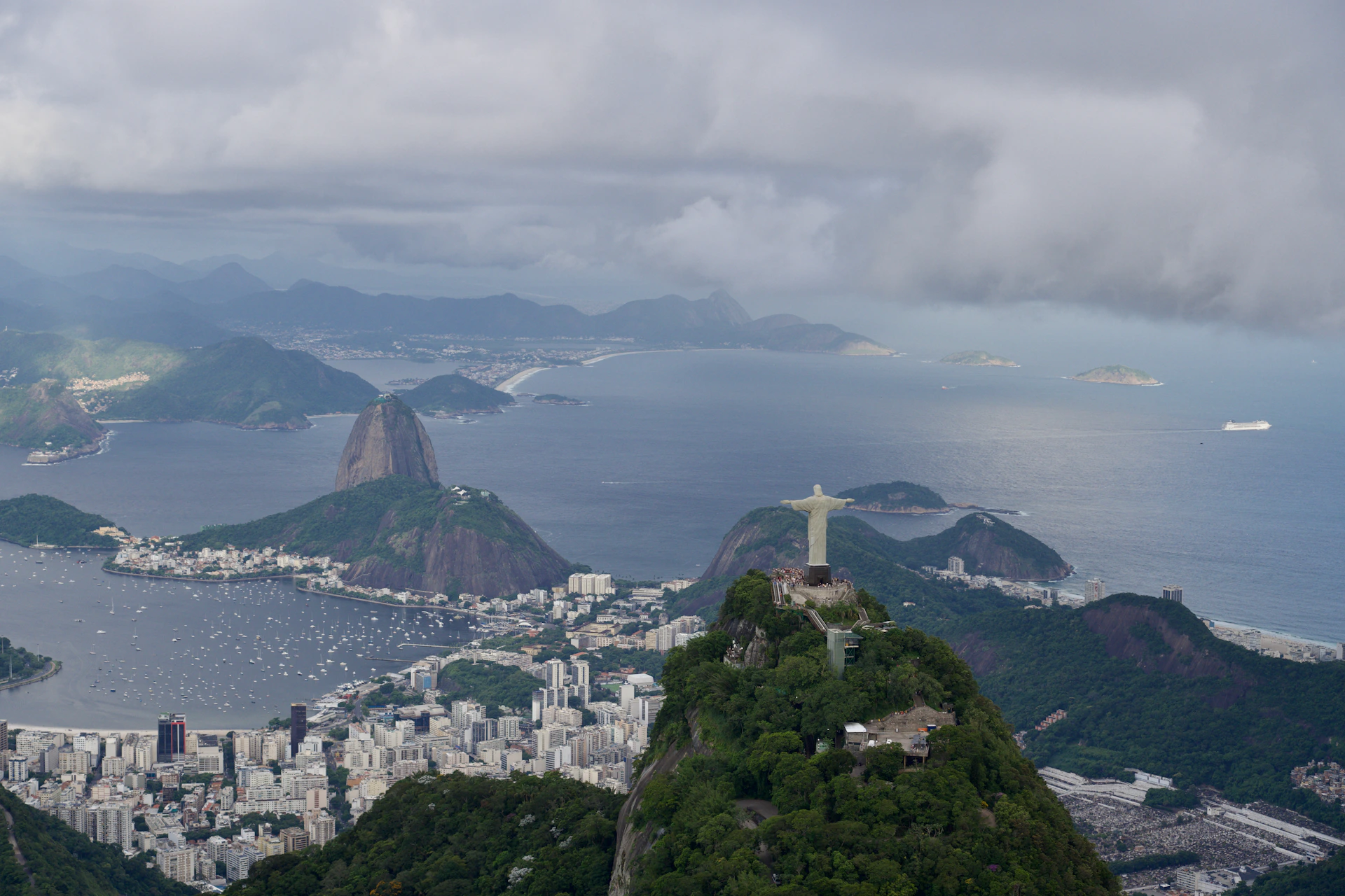 Christ the redeemer statue overlooking rio de janeiro city