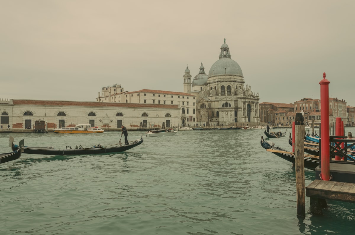 Venice Vaporetto Guide