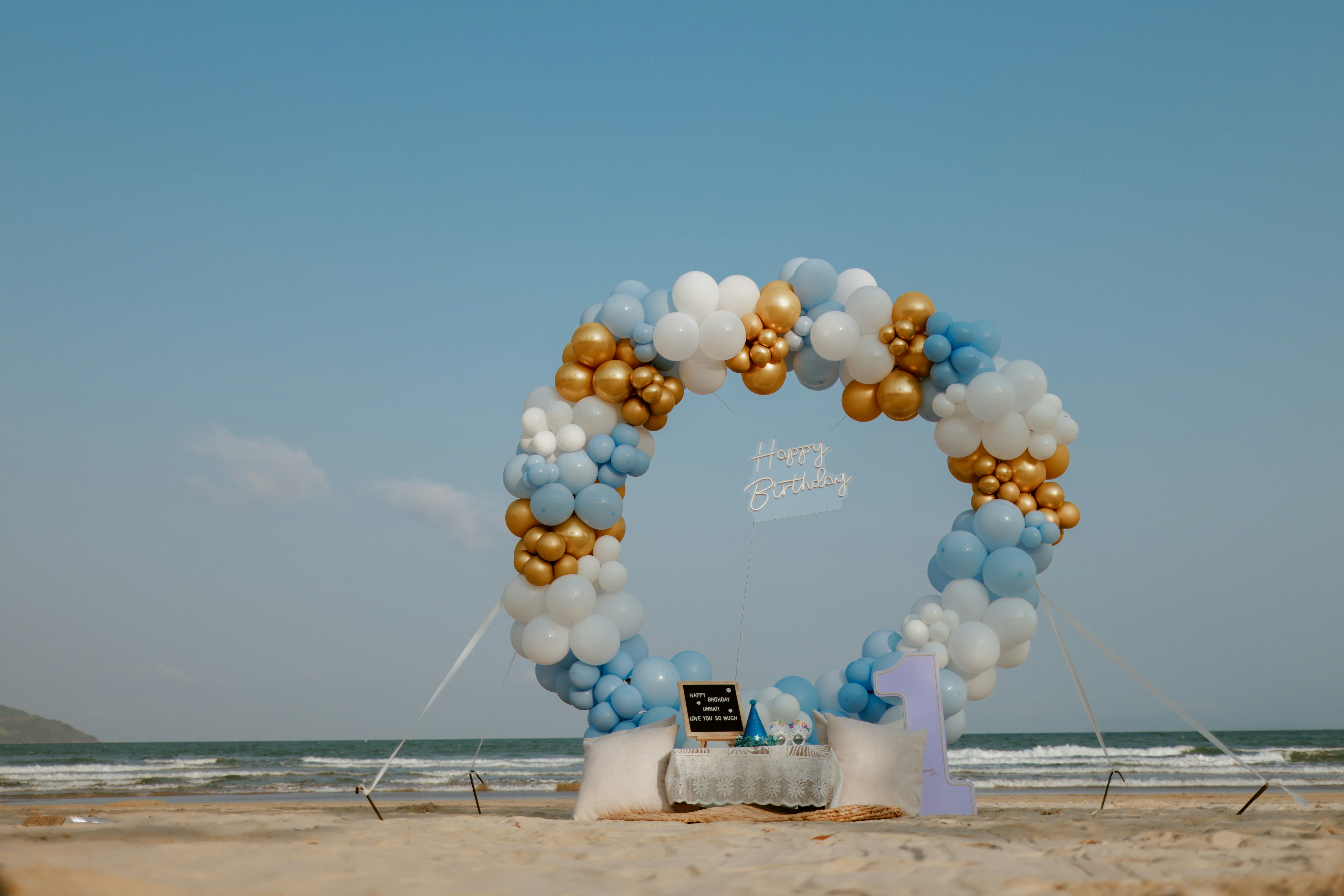 時尚雜誌人像拍攝策劃：從妝髮到場景的商業大片流程怎麼排才不翻車？：實際怎麼做：從提案、妝髮到場景，照這 4 步就不容易亂