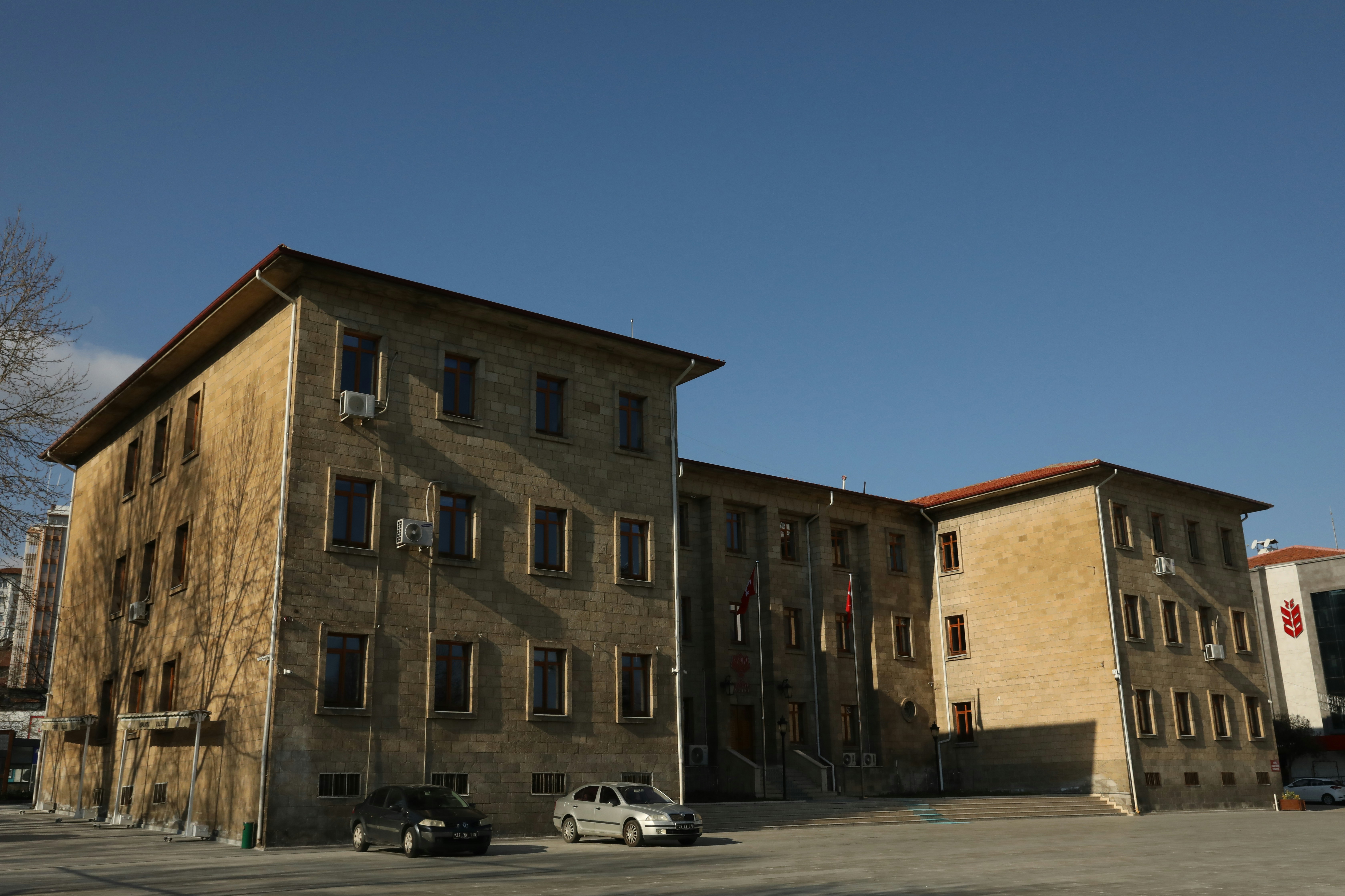 Experimental Features Without ViVeTool: A Better Windows Testing Workflow for Admins