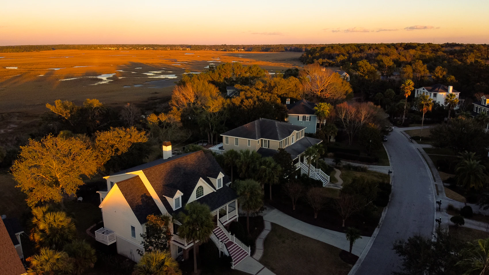 Charleston and Lowcountry homes and neighborhoods