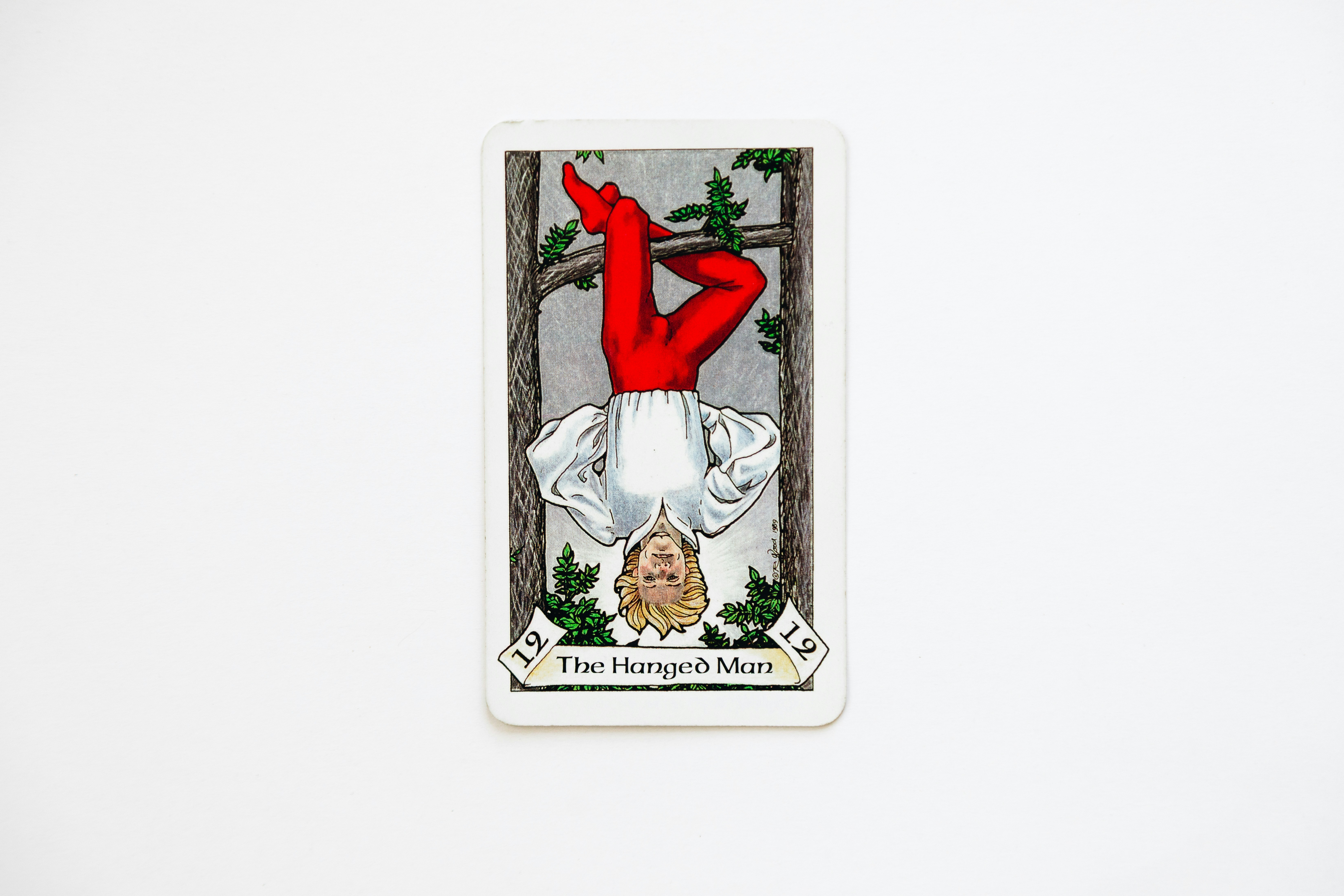 O tarô do enforcado de cabeça para baixo