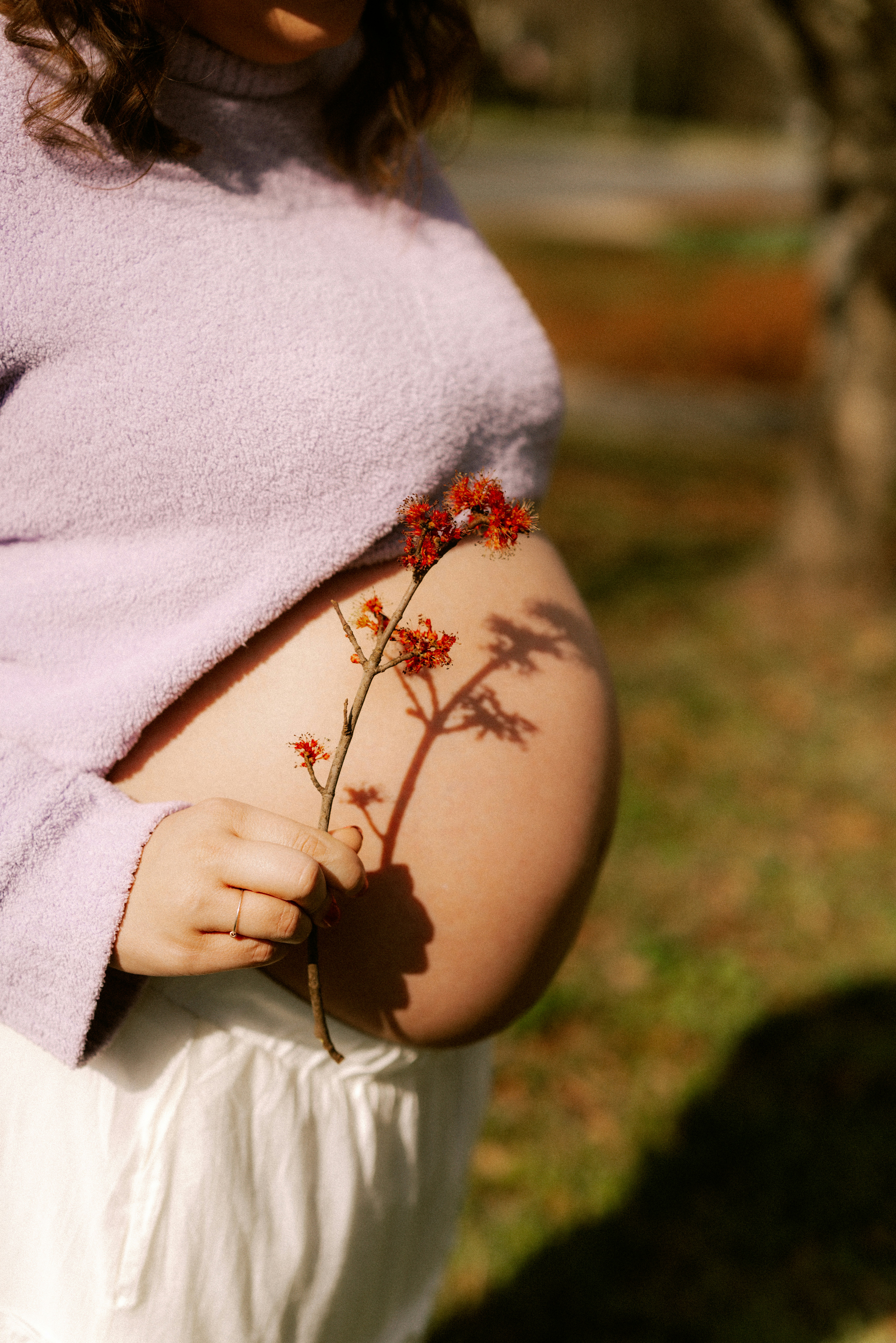 minimalist pregnancy belly wallpaper, wallpaper, Bentuk Perut Hamil 2 Minggu: Perubahan dan Fakta Medisnya 3