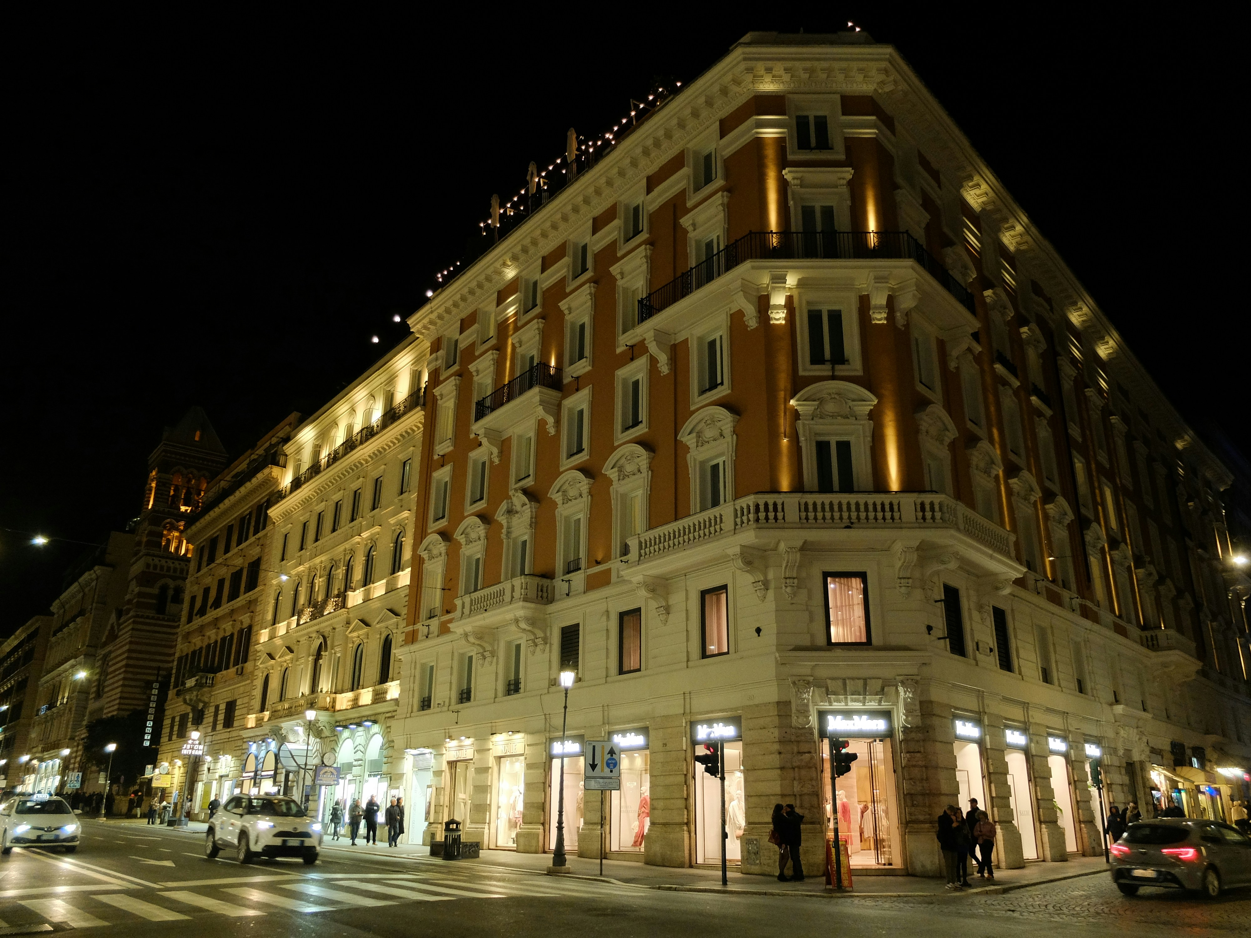 Photo by bernhardbar