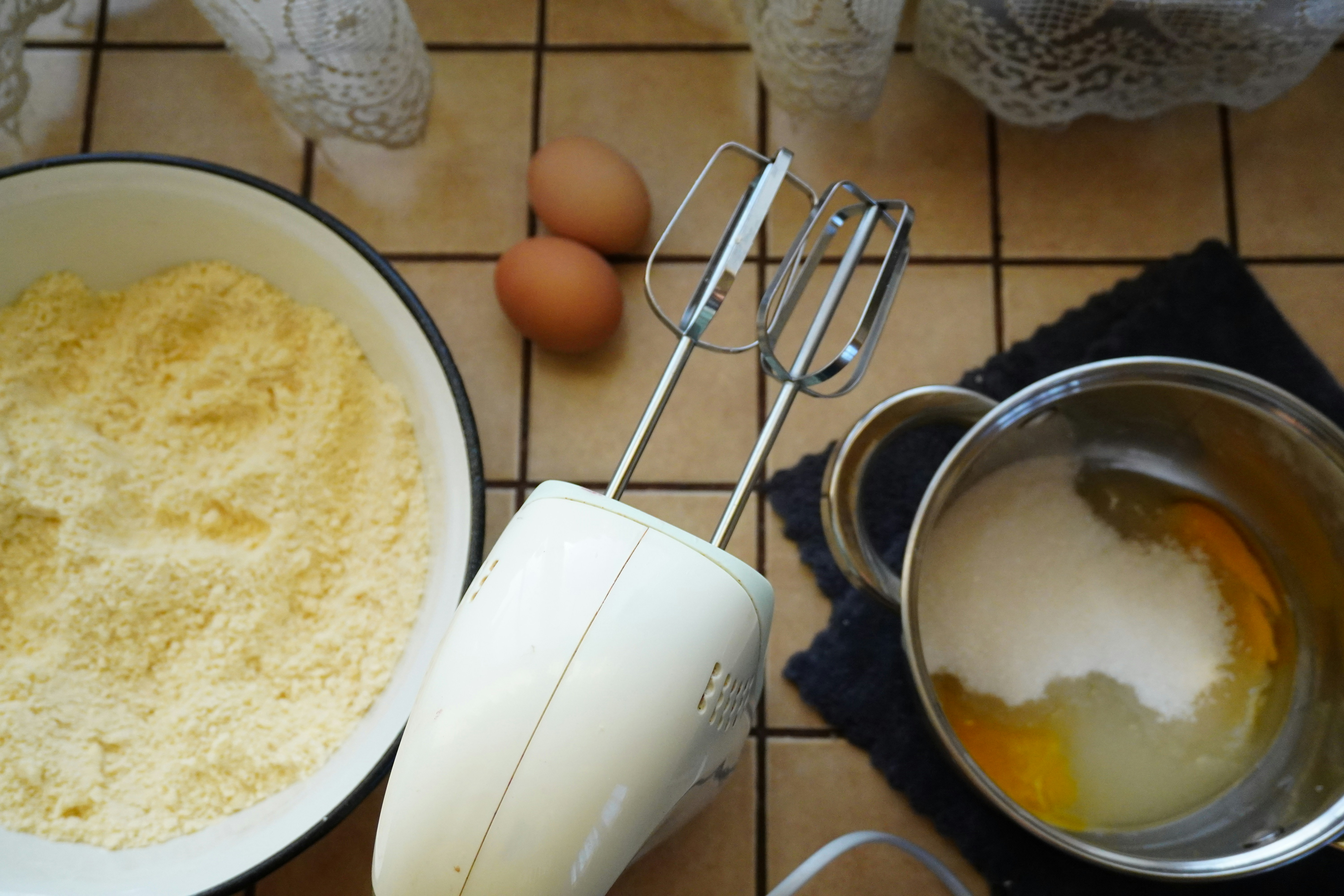 10 Cleaning Hacks for a Spotless Kitchen