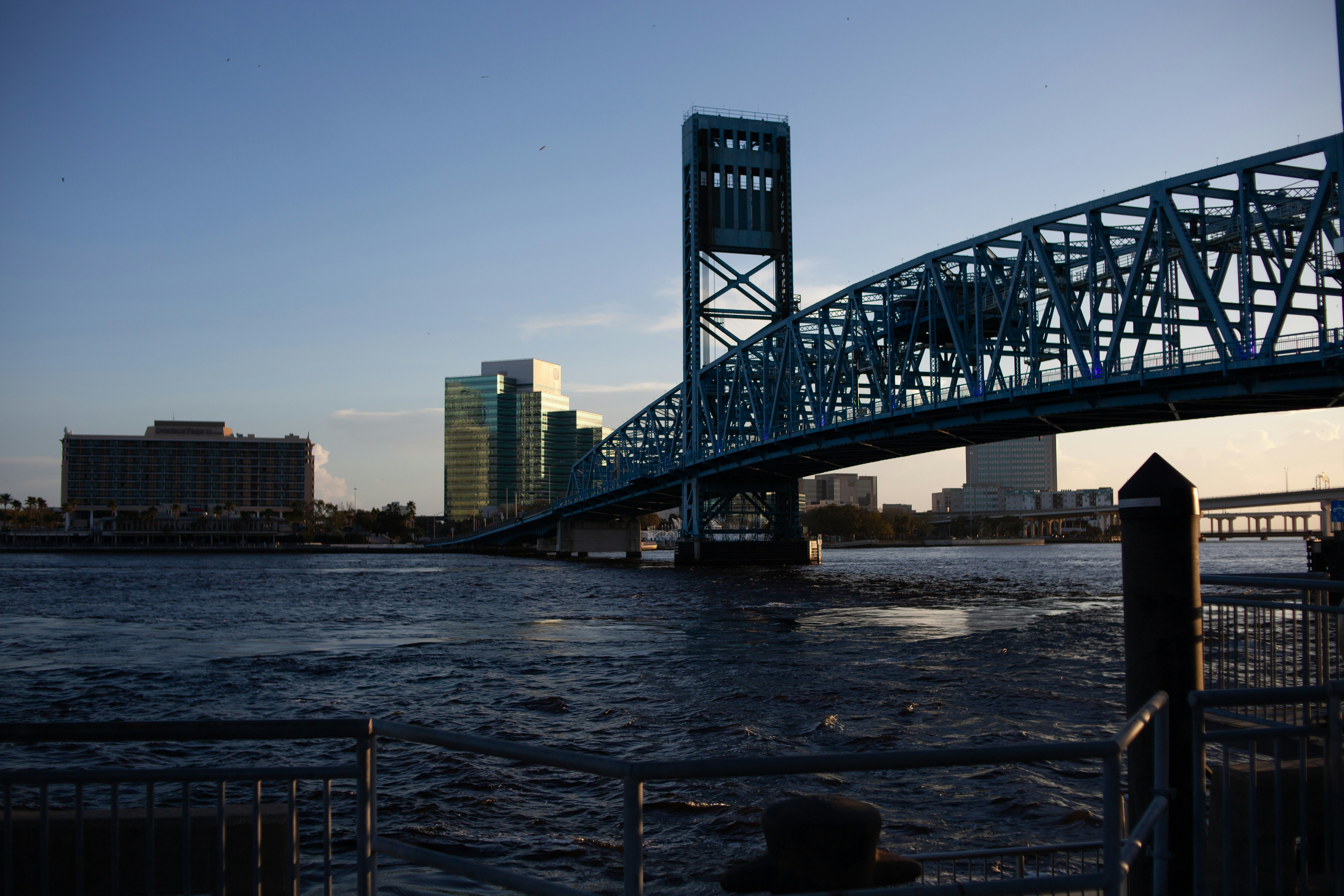 Photo by frontspace101