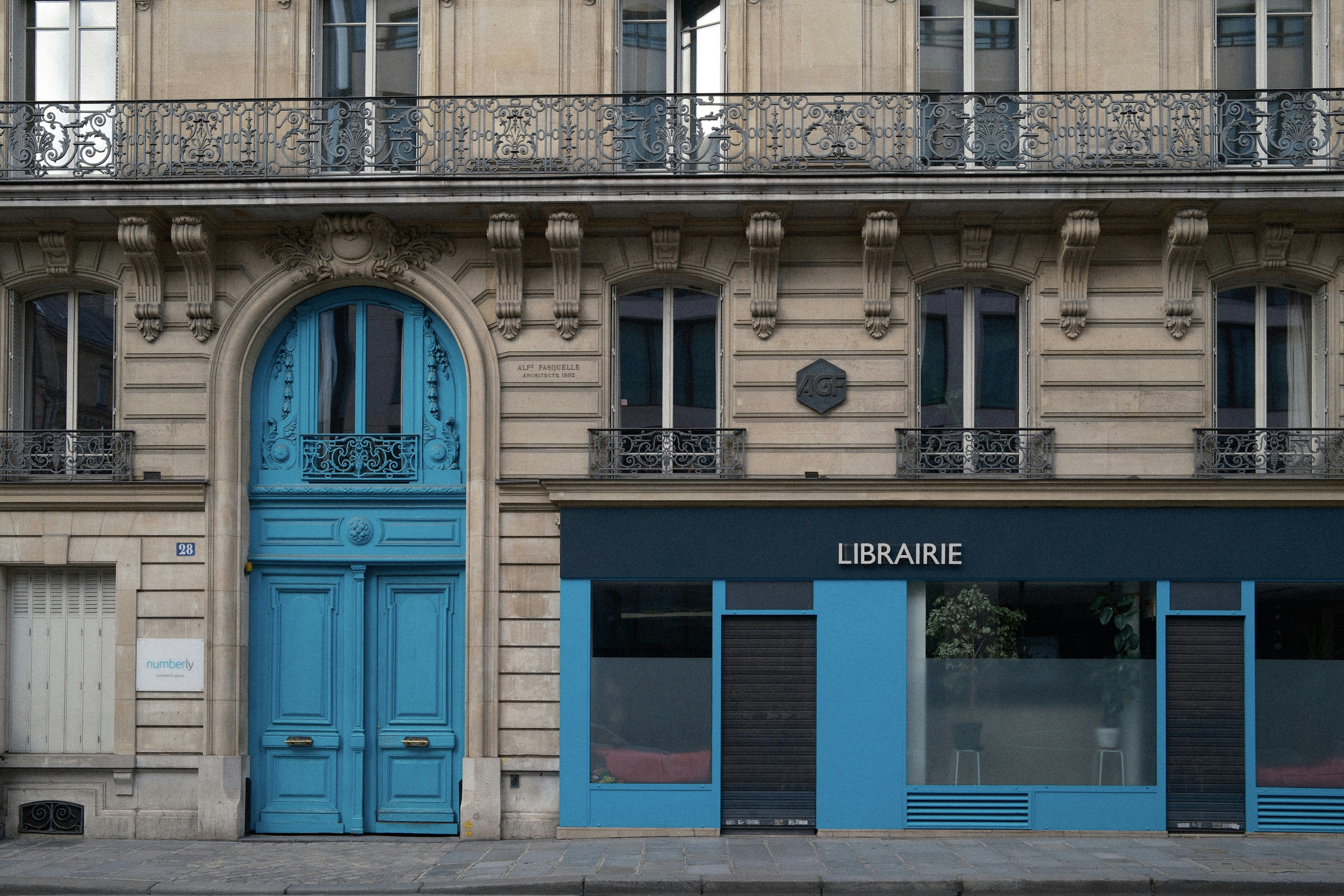 YOGA dans le centre de Paris  