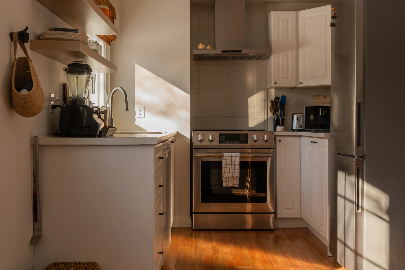 Custom Cabinet Kitchen - Trigen Interiors