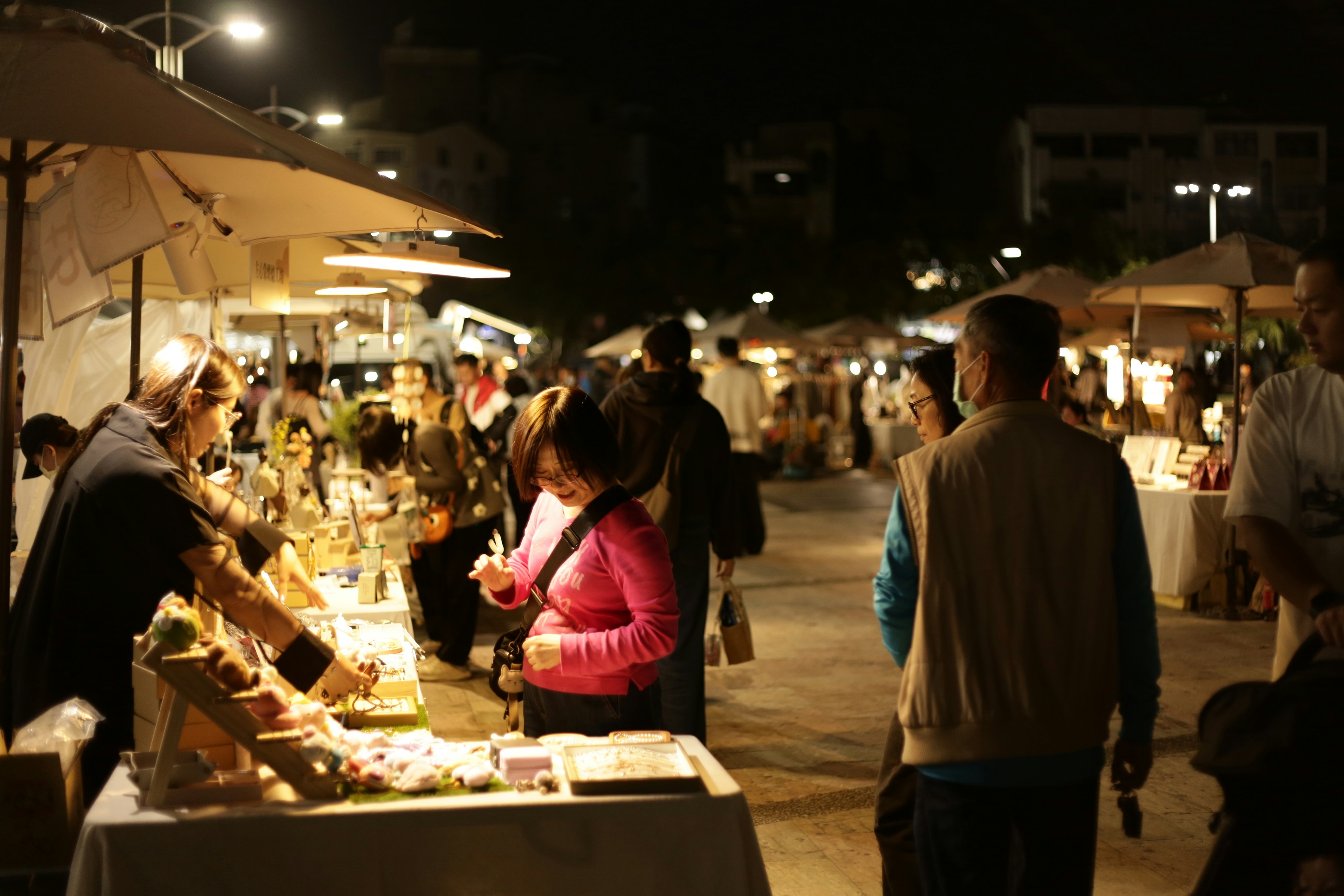 Master Real-Time Exchange Rates to Save More Abroad