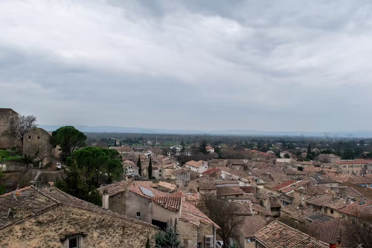 Rénové appartement avec jardin à Rognac — Appartement · Rognac, Provence